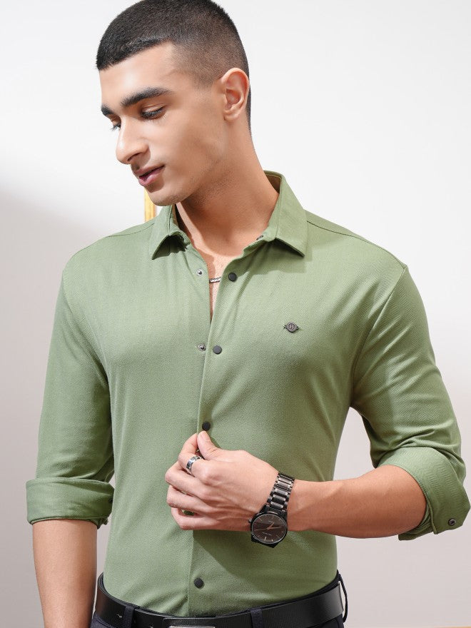 Highlander Men Green Solid Slim Fit Casual Shirt - Green - Image 1