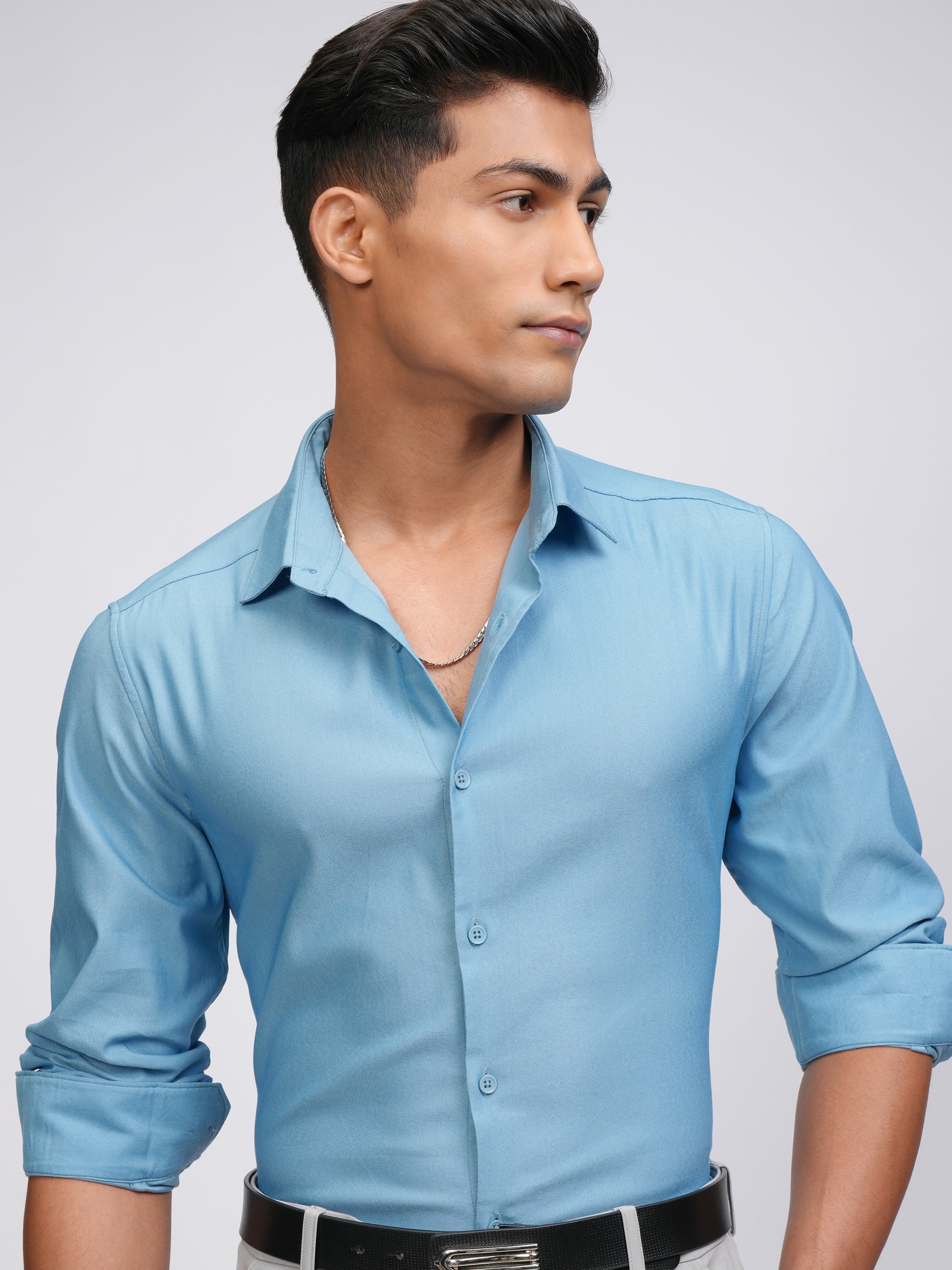 Highlander Men Blue Solid Slim Fit Casual Shirt - Blue - Image 1