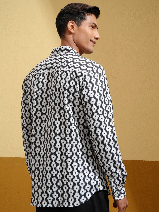 Highlander Men Black Printed Slim Fit Casual Shirt - Black - Image 3