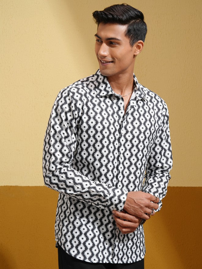 Highlander Men Black Printed Slim Fit Casual Shirt - Black - Image 6