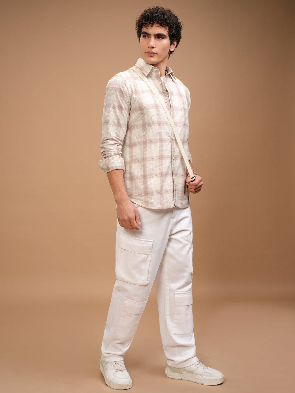 Highlander Men Off White Checked Slim Fit Casual Shirt - Off White - Image 2