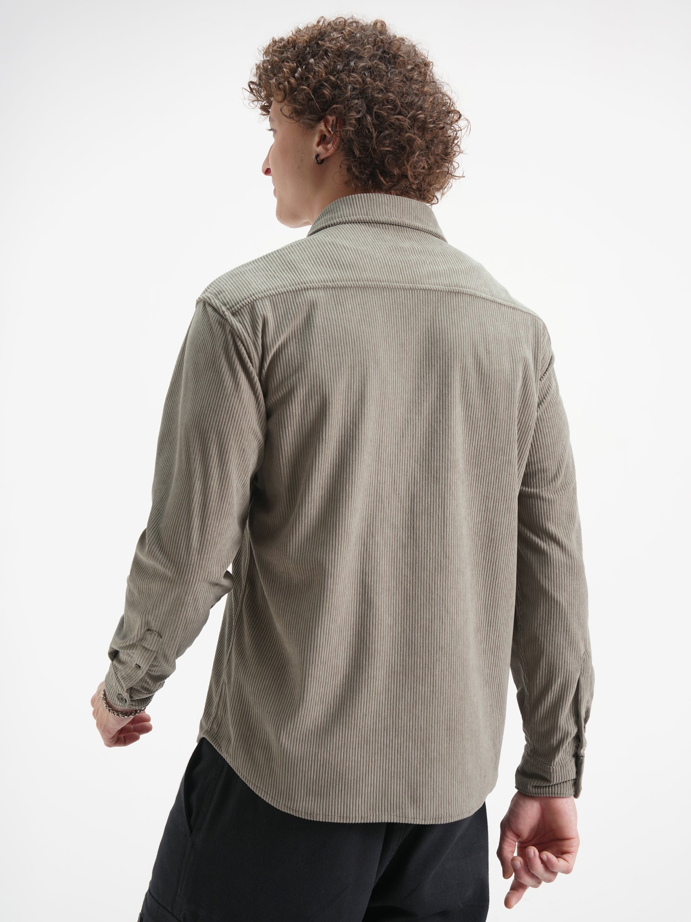 Highlander Men Grey Solid Relaxed Fit Casual Shirt - Grey - Image 3
