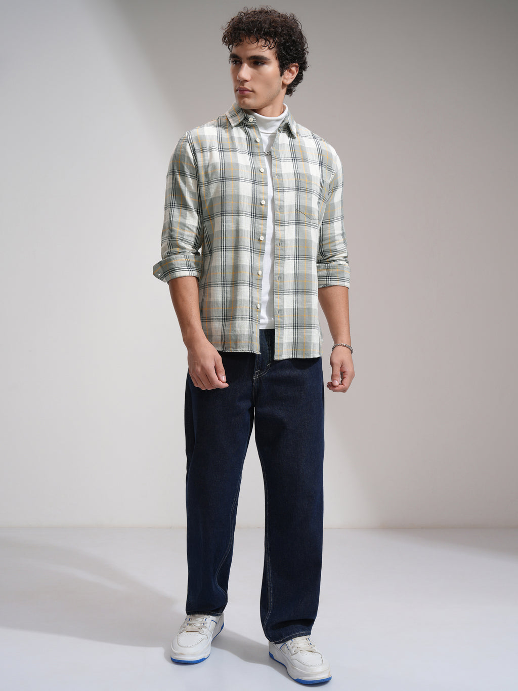 Highlander Men Grey Checked Slim Fit Casual Shirt - Grey - Image 2