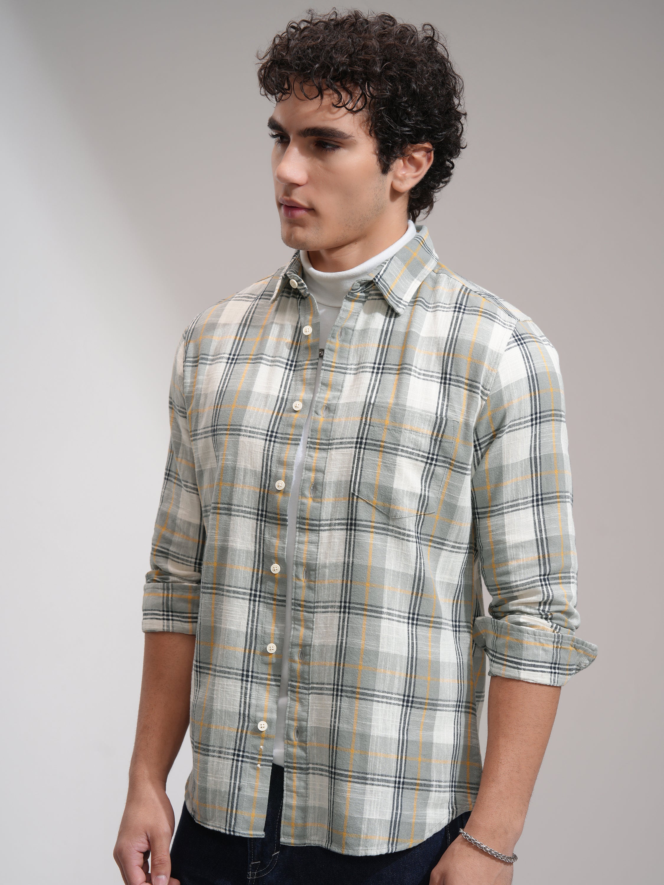 Highlander Men Grey Checked Slim Fit Casual Shirt - Grey - Image 4