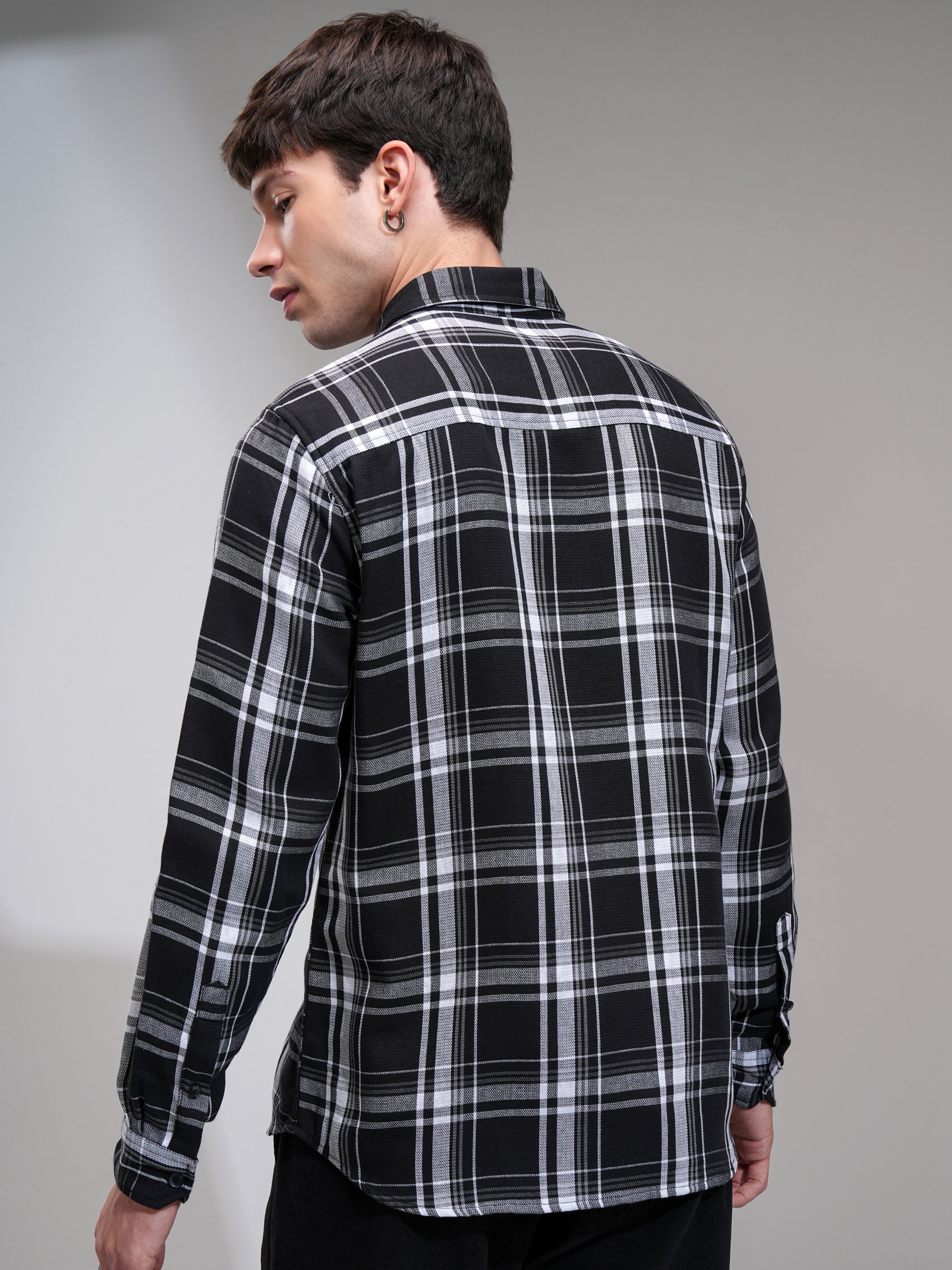 Highlander Men Black Checked Slim Fit Casual Shirt - Black - Image 3