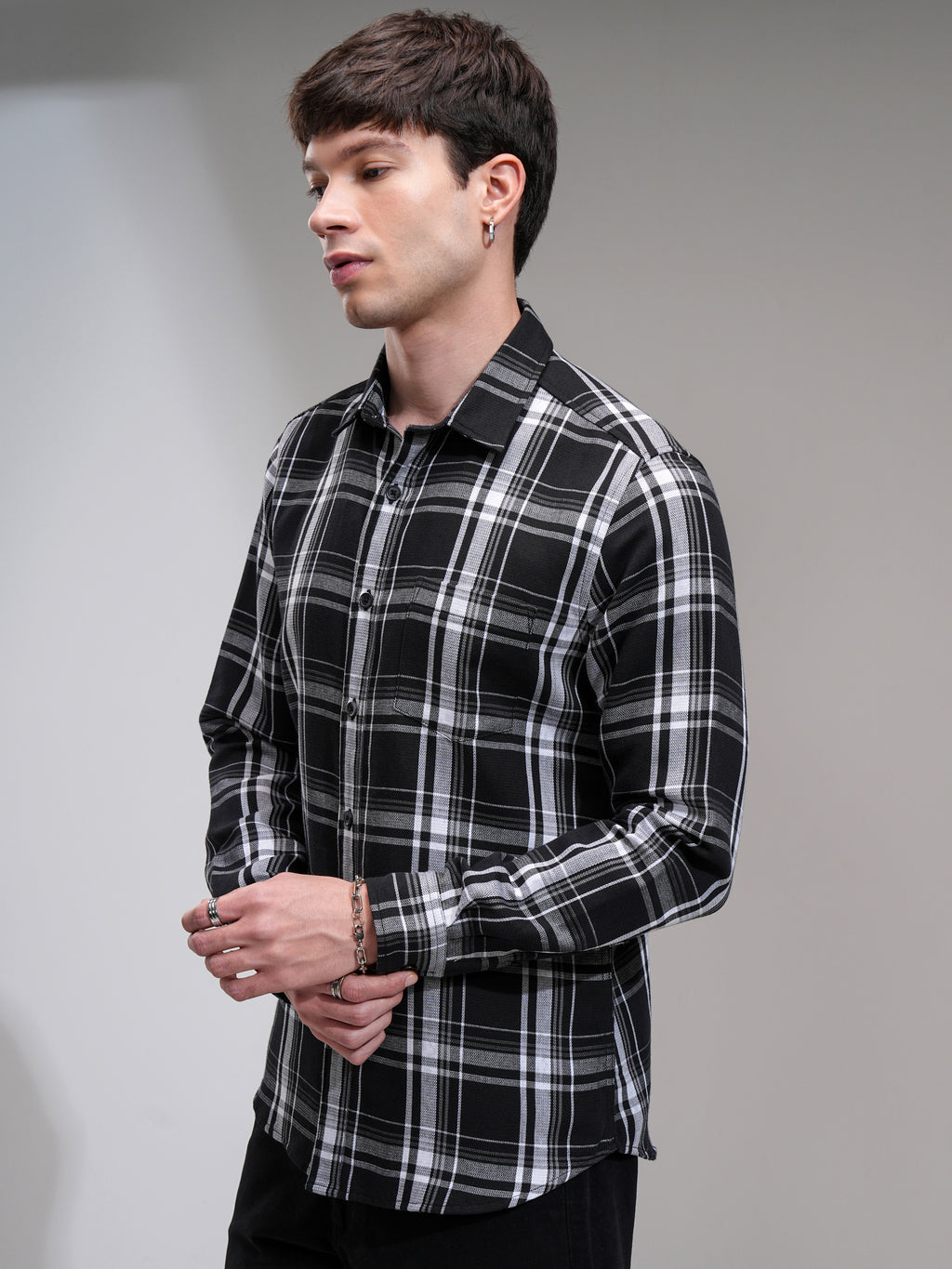 Highlander Men Black Checked Slim Fit Casual Shirt - Black - Image 4