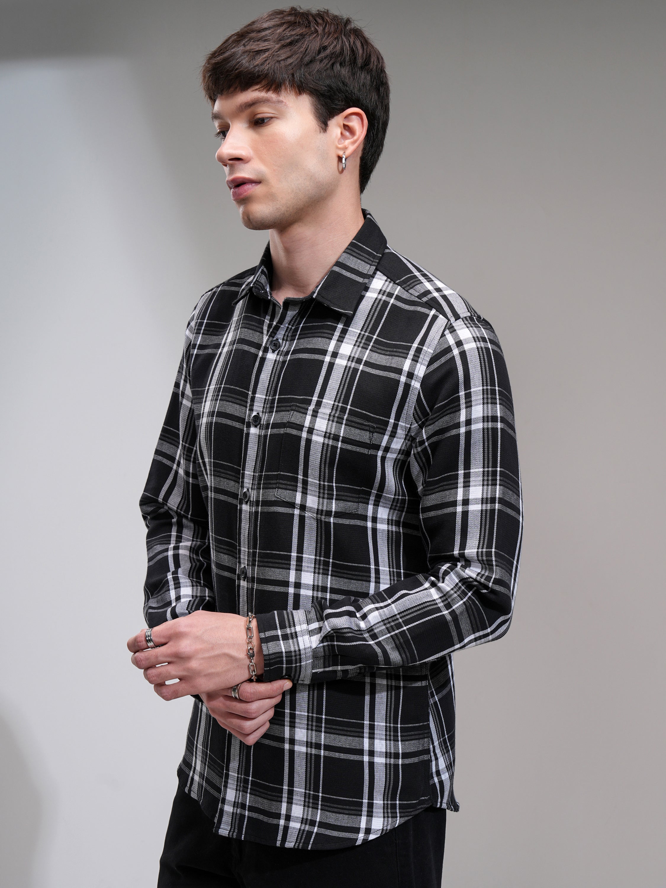 Highlander Men Black Checked Slim Fit Casual Shirt - Black - Image 4