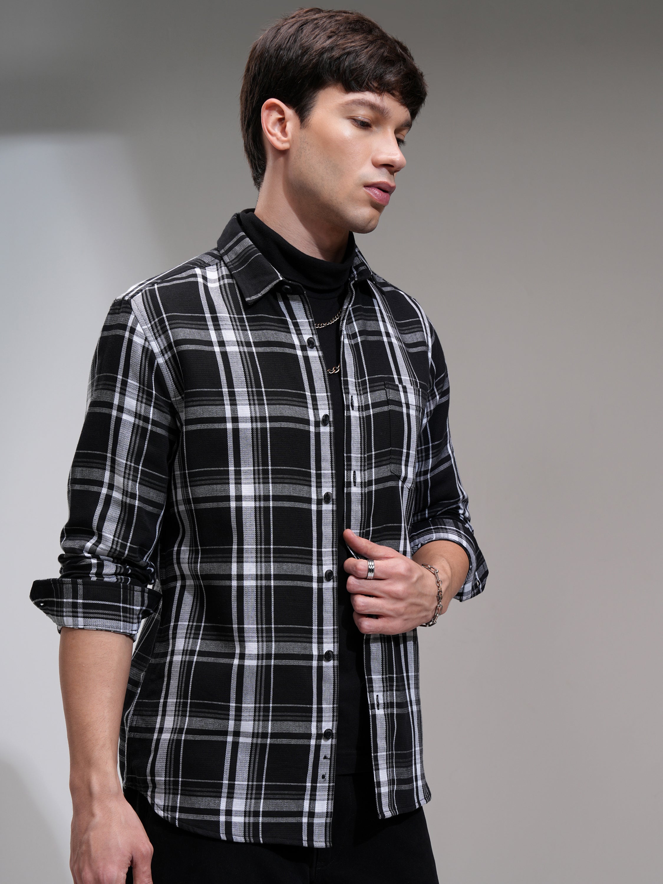 Highlander Men Black Checked Slim Fit Casual Shirt - Black - Image 6
