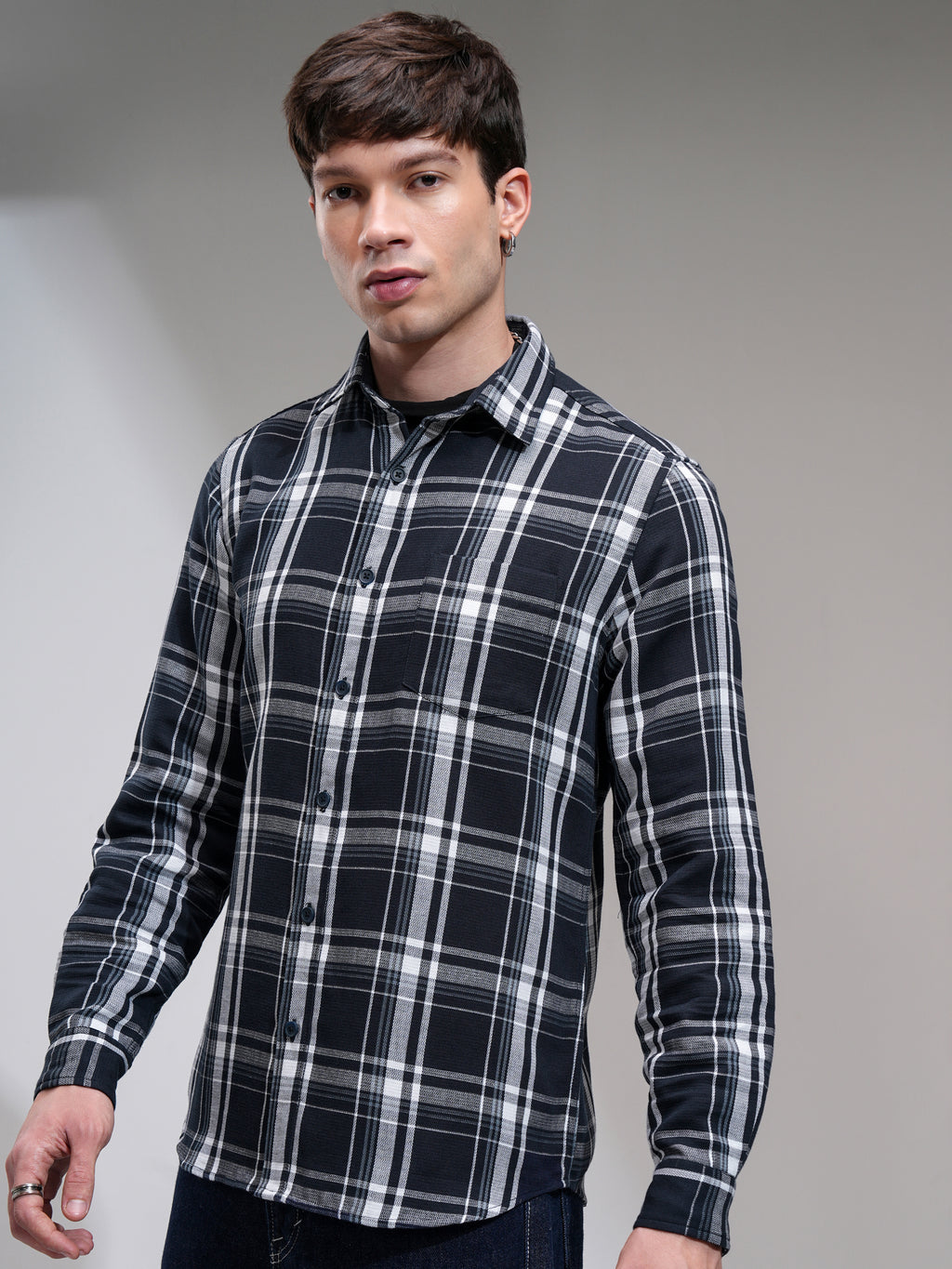 Highlander Men Navy Blue Checked Slim Fit Casual Shirt - Navy Blue - Image 4