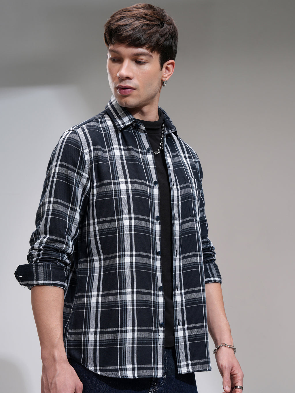 Highlander Men Navy Blue Checked Slim Fit Casual Shirt - Navy Blue - Image 6