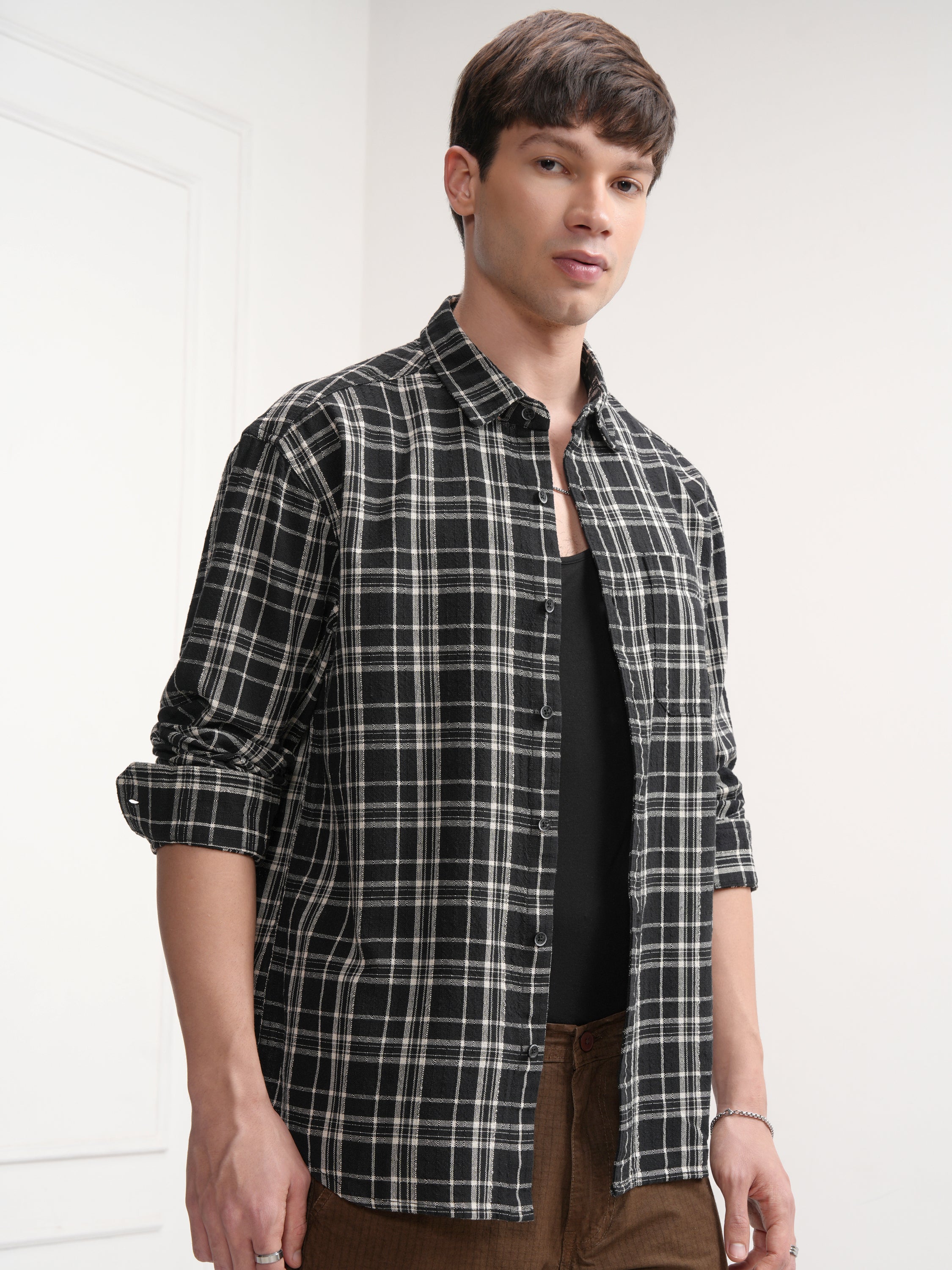 Highlander Men Black Checked Relaxed Fit Casual Shirt - Black - Image 6