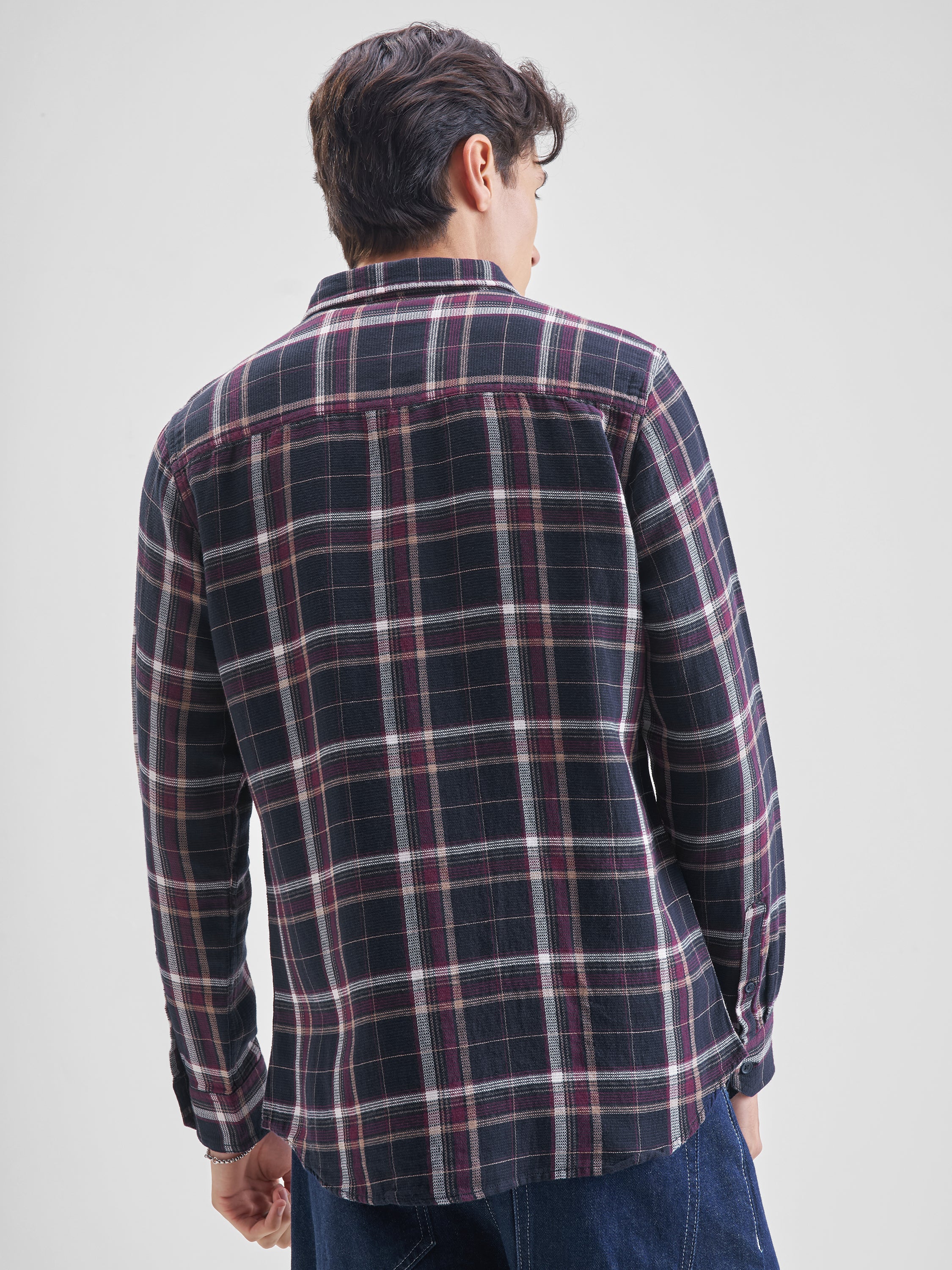 Highlander Men Navy Blue Checked Slim Fit Casual Shirt - Navy Blue - Image 3