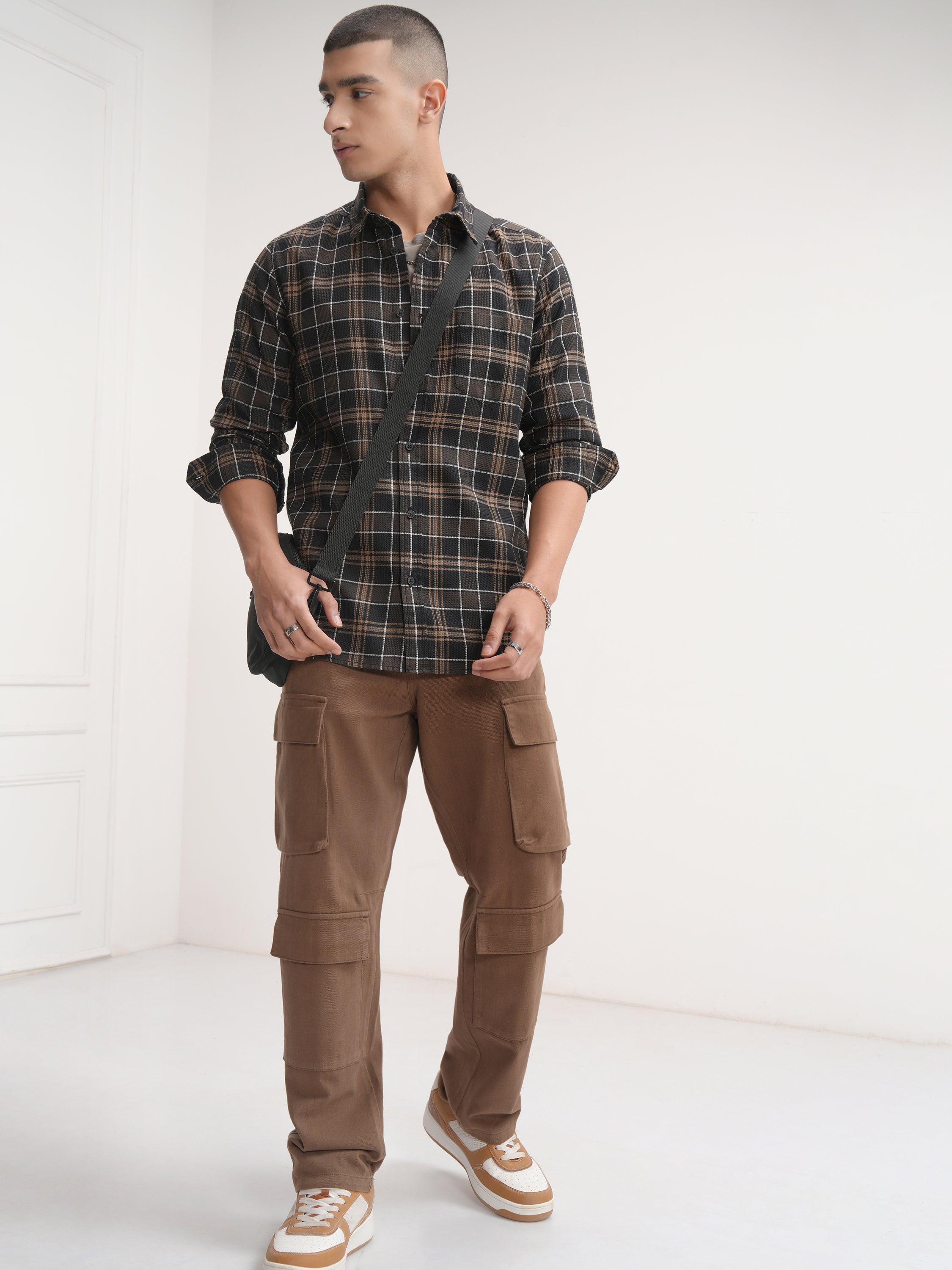 Highlander Men Black Checked Slim Fit Casual Shirt - Black - Image 2