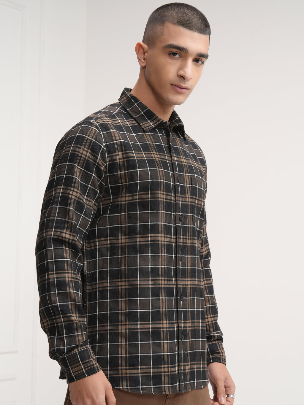 Highlander Men Black Checked Slim Fit Casual Shirt - Black - Image 6