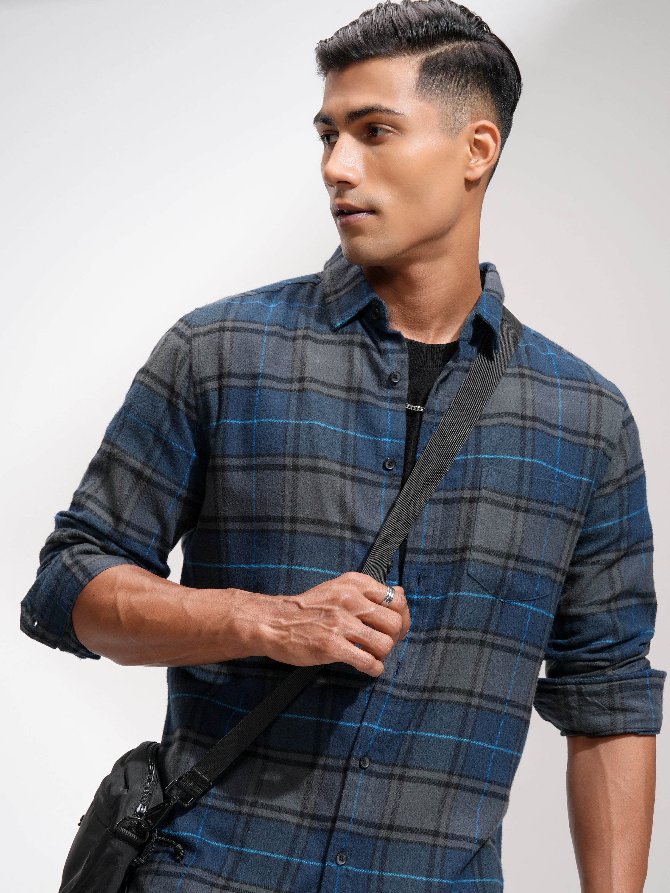 Highlander Men Blue Checked Slim Fit Casual Shirt - Blue - Image 1