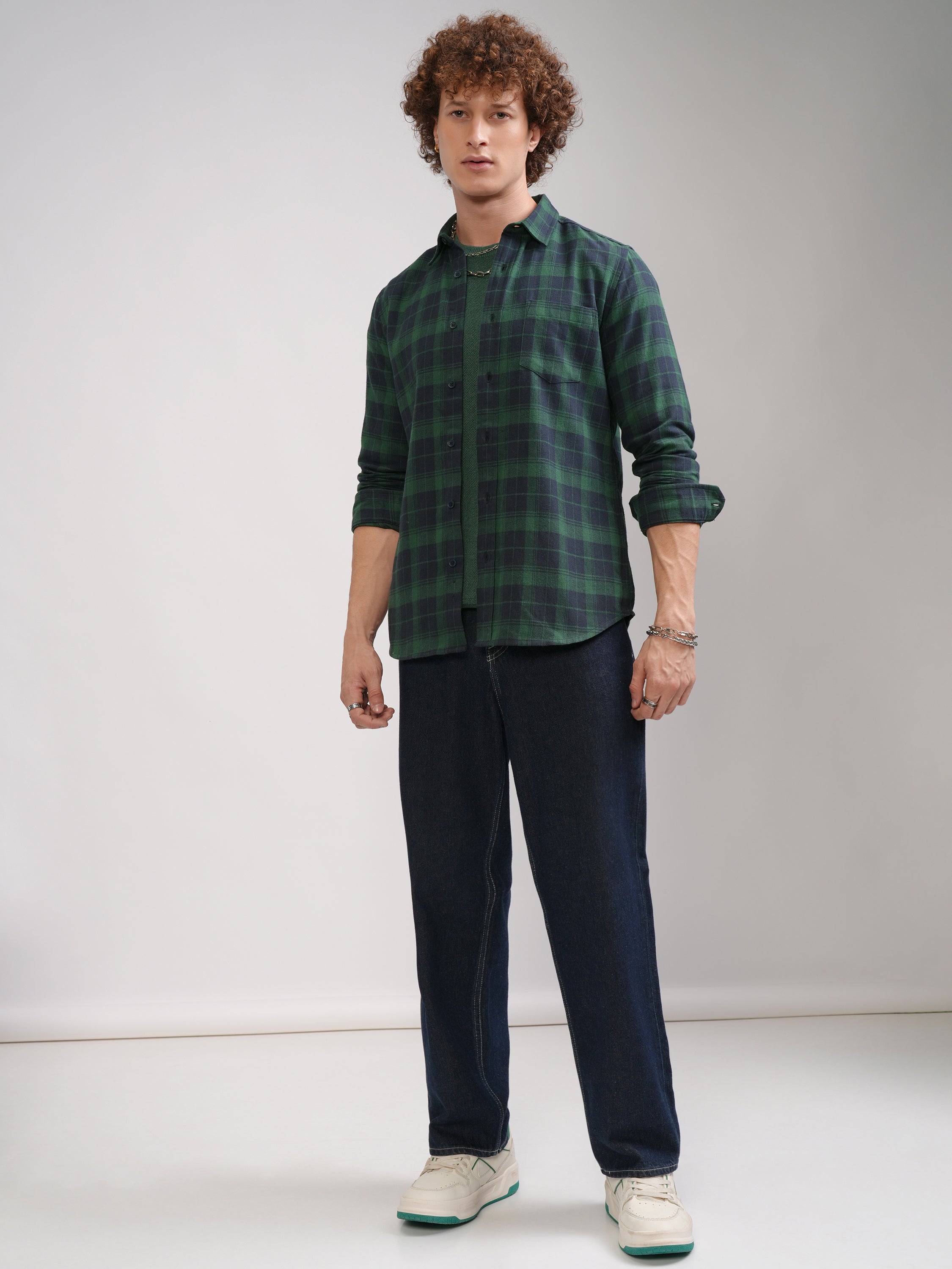 Highlander Men Green Checked Slim Fit Casual Shirt - Green - Image 2