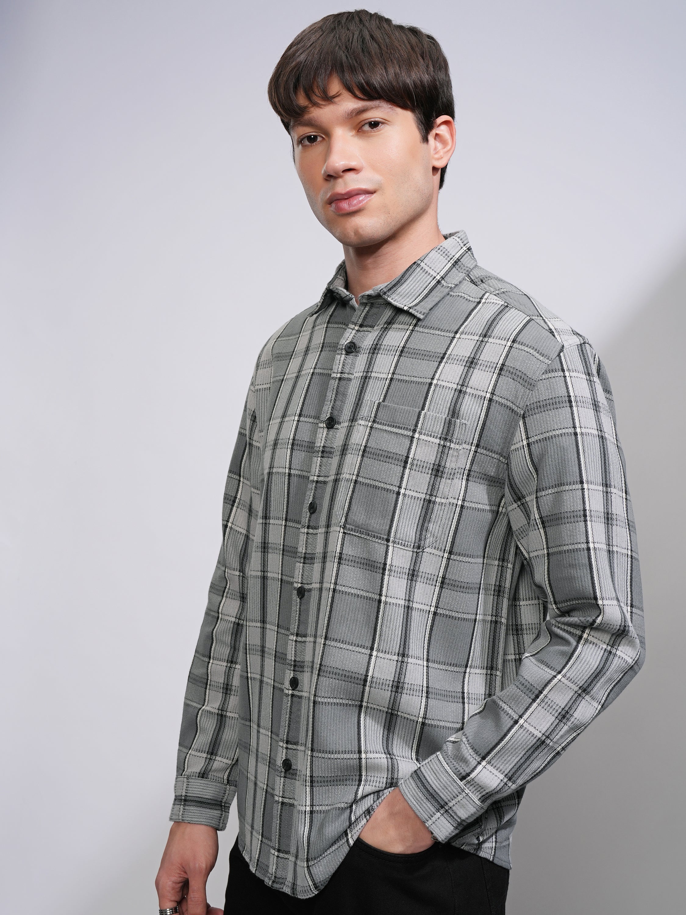 Highlander Men Grey Checked Relaxed Fit Casual Shirt - Grey - Image 4