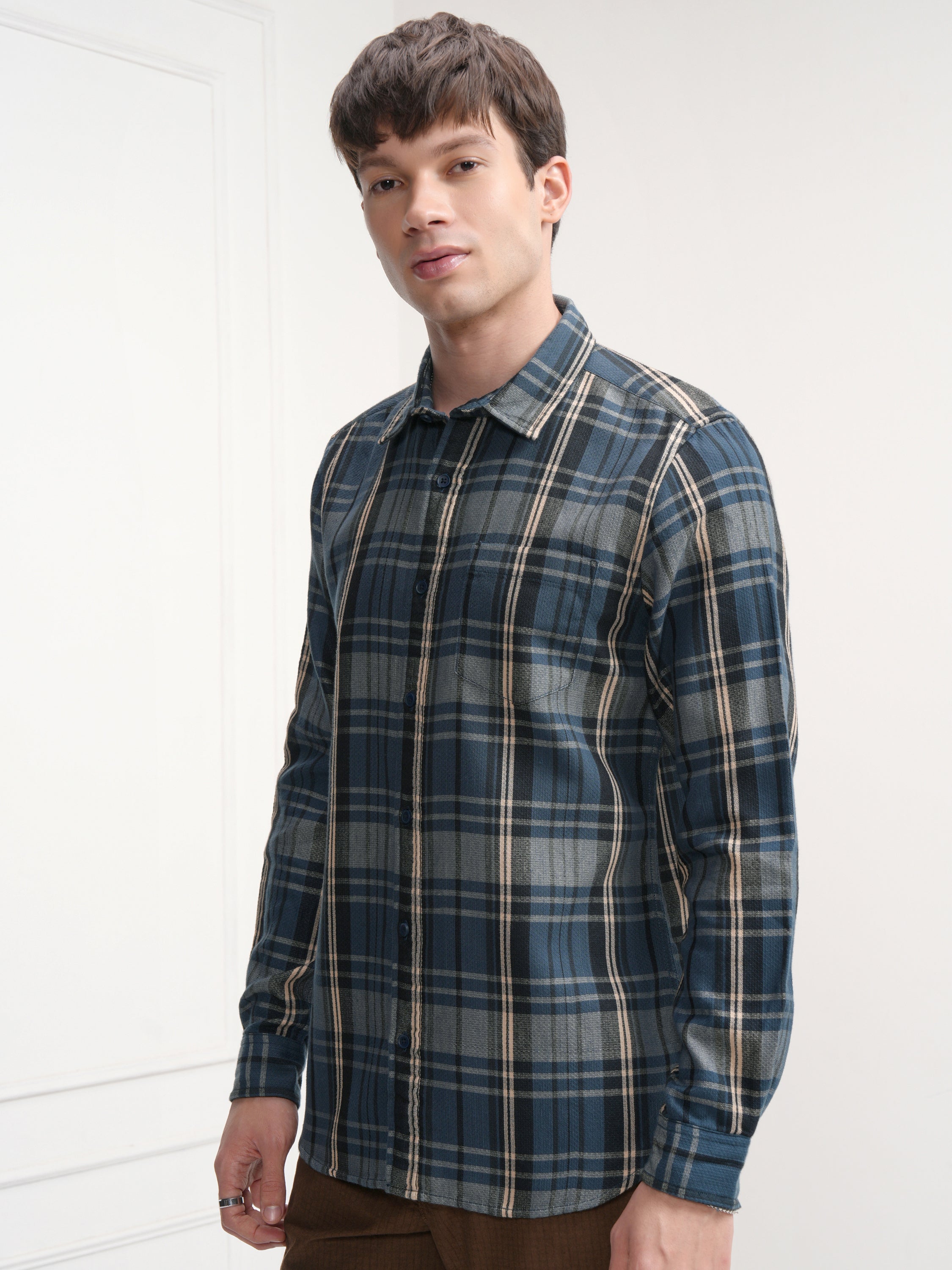 Highlander Men Blue Checked Relaxed Fit Casual Shirt - Blue - Image 4