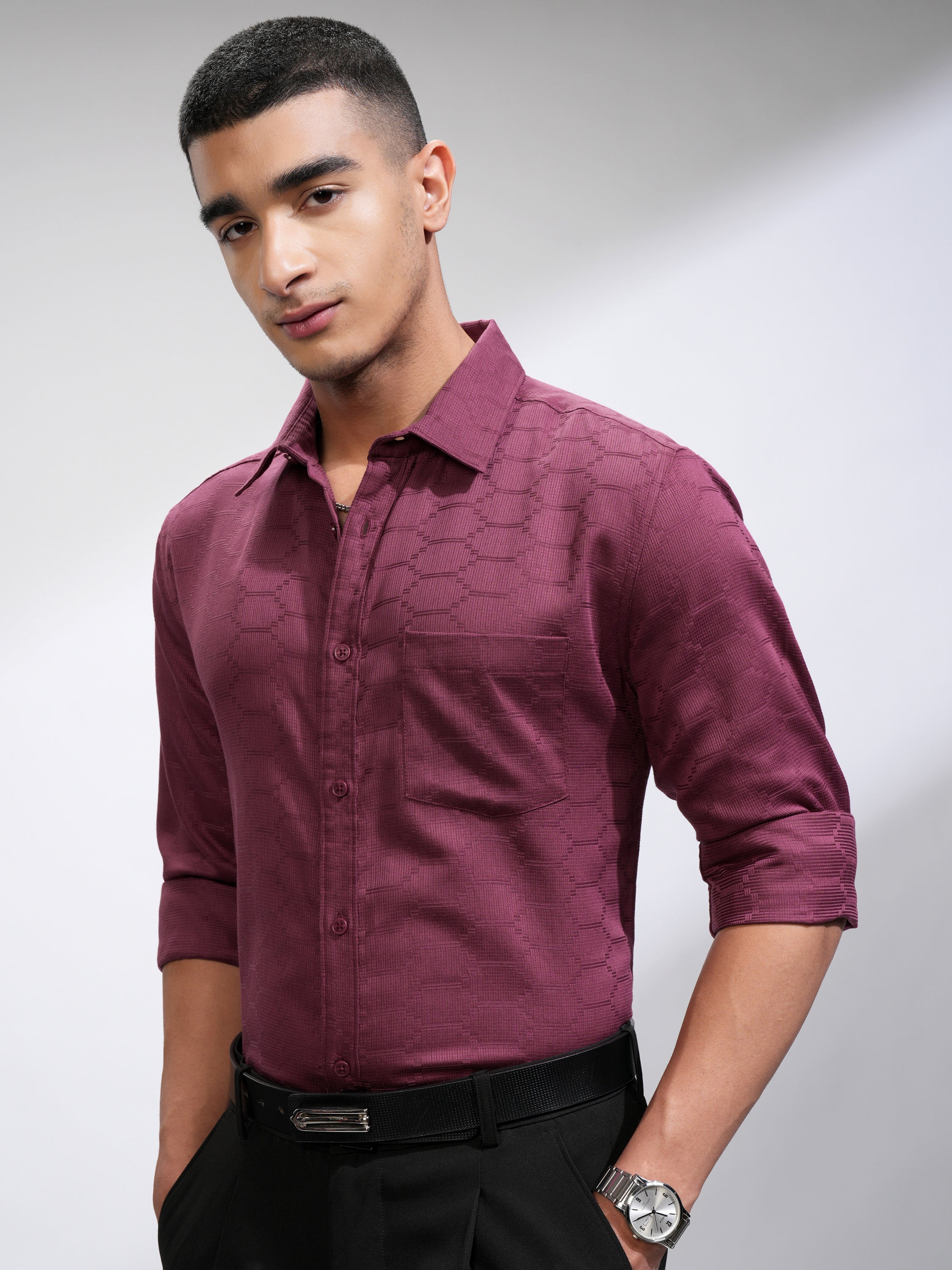 Highlander Men Pink Textured Slim Fit Casual Shirt - Pink - Image 4