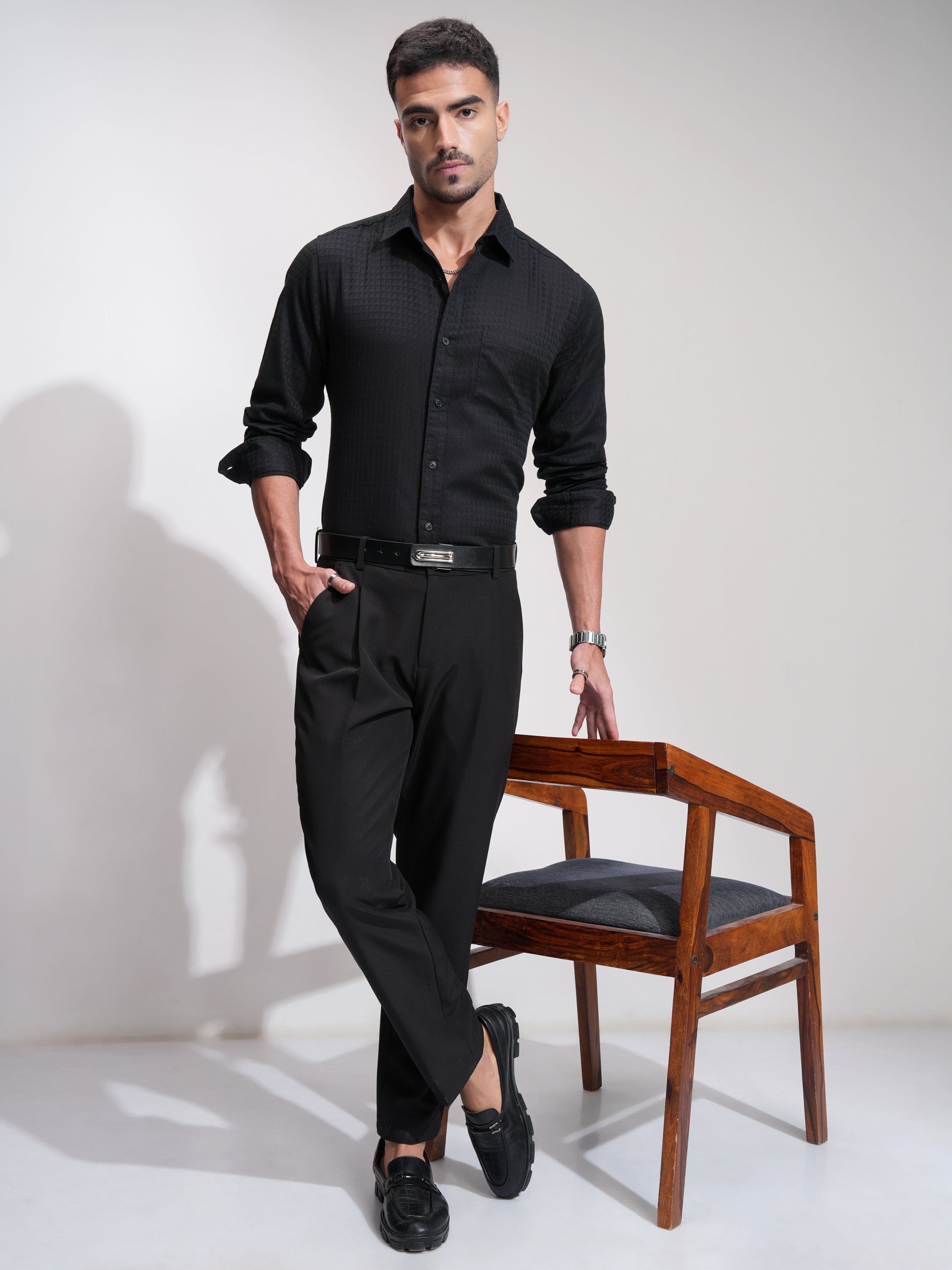 Highlander Men Black Textured Slim Fit Casual Shirt - Black - Image 2