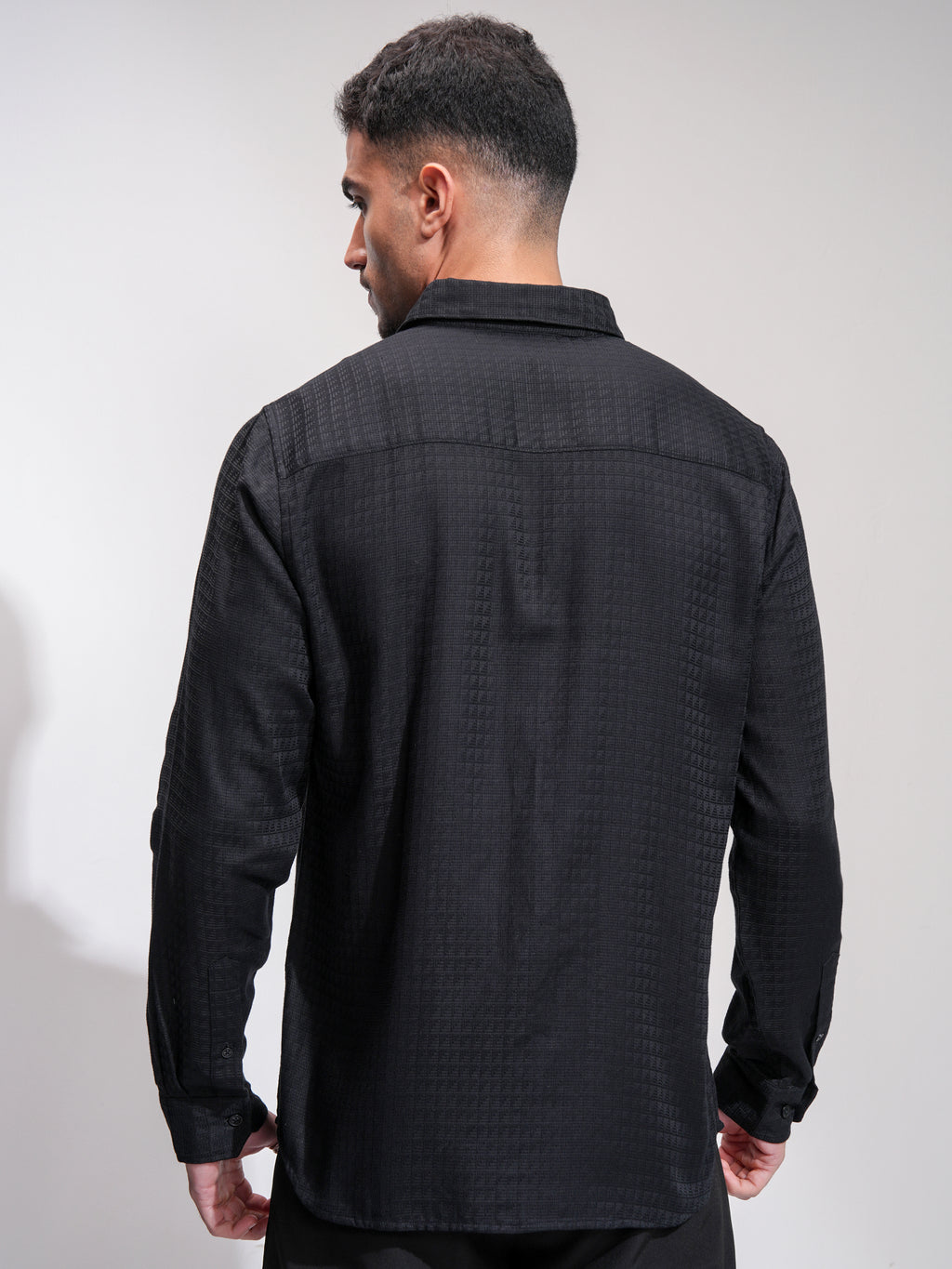 Highlander Men Black Textured Slim Fit Casual Shirt - Black - Image 3