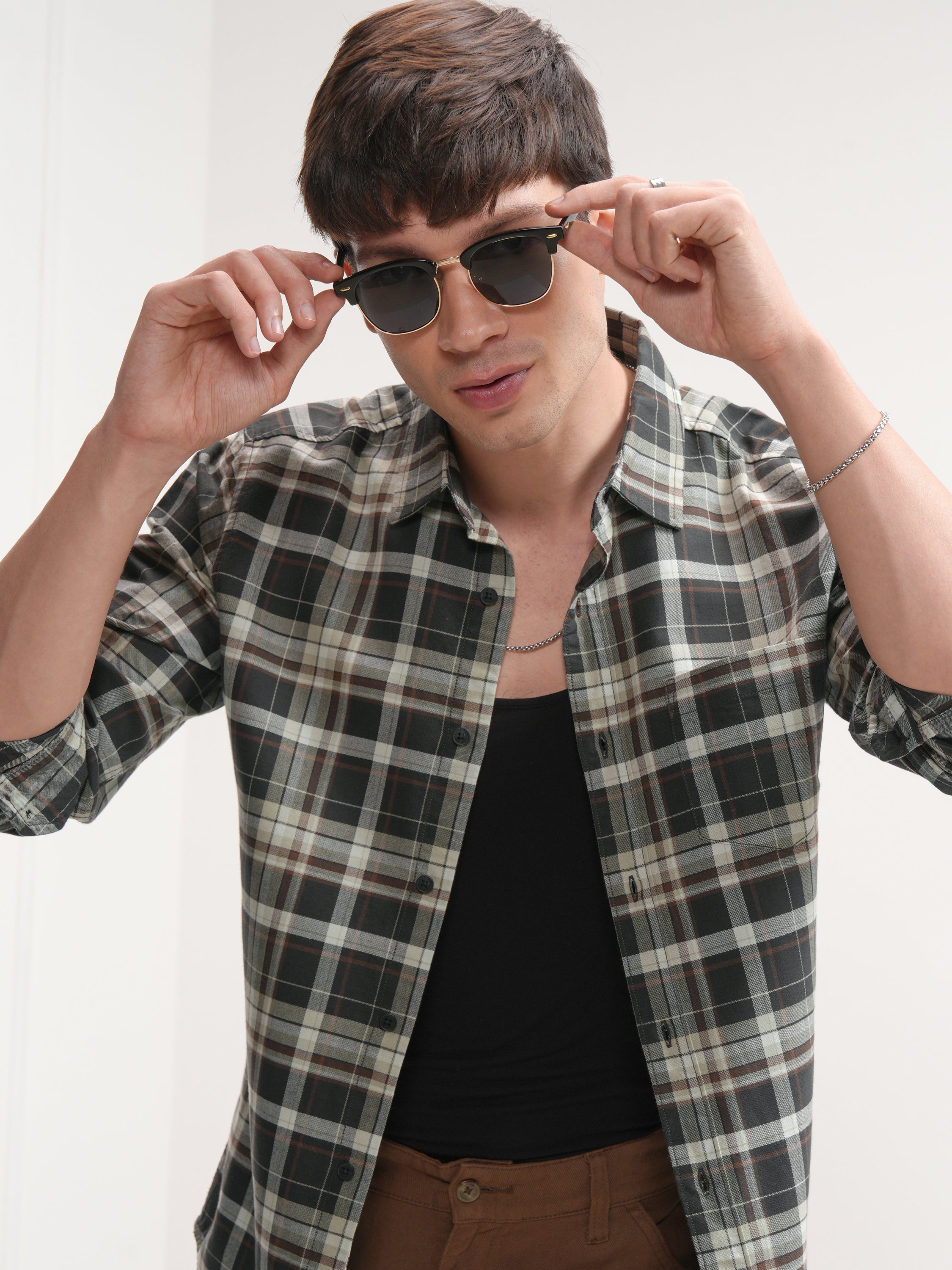 Highlander Men Black Checked Slim Fit Casual Shirt - Black - Image 1