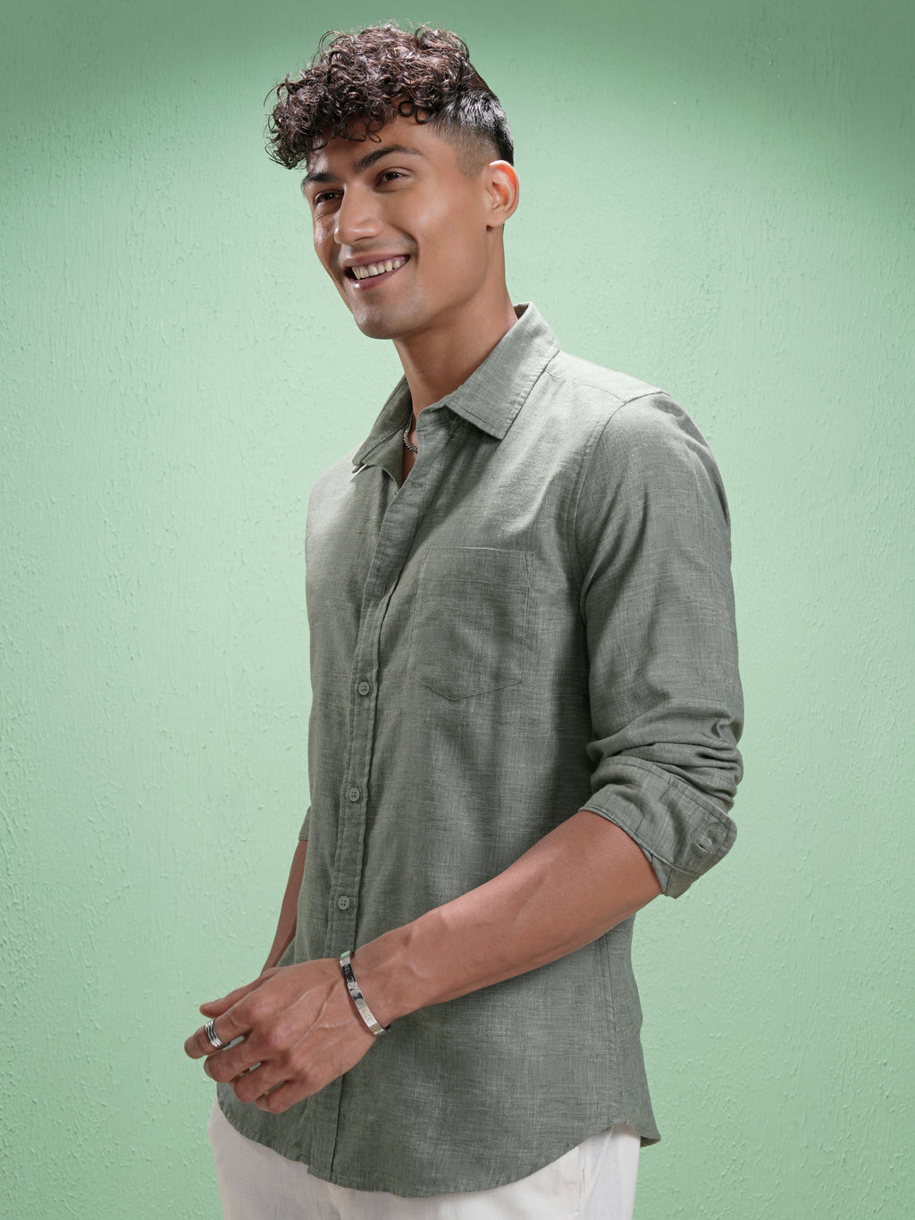 Highlander Men Olive Solid Slim Fit Casual Shirt - Olive - Image 4