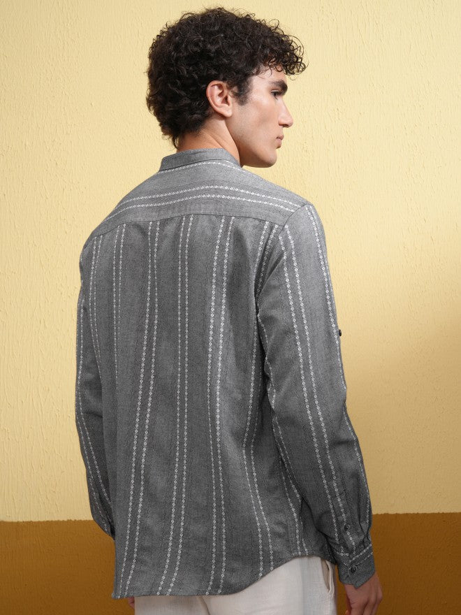 Highlander Men Grey Textured Relaxed Fit Casual Shirt - Grey - Image 3