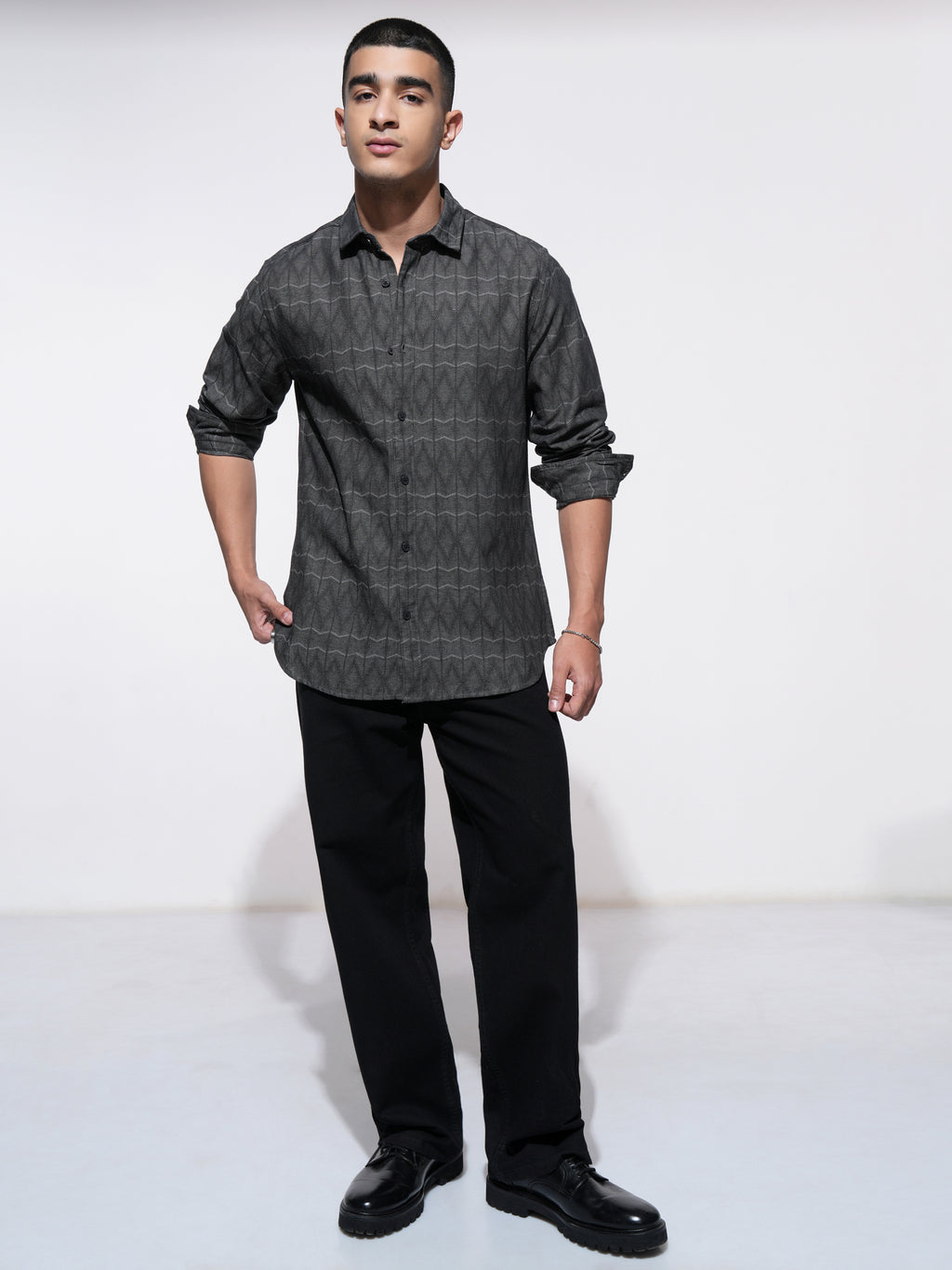 Highlander Men Charcoal Printed Slim Fit Casual Shirt - Charcoal - Image 2
