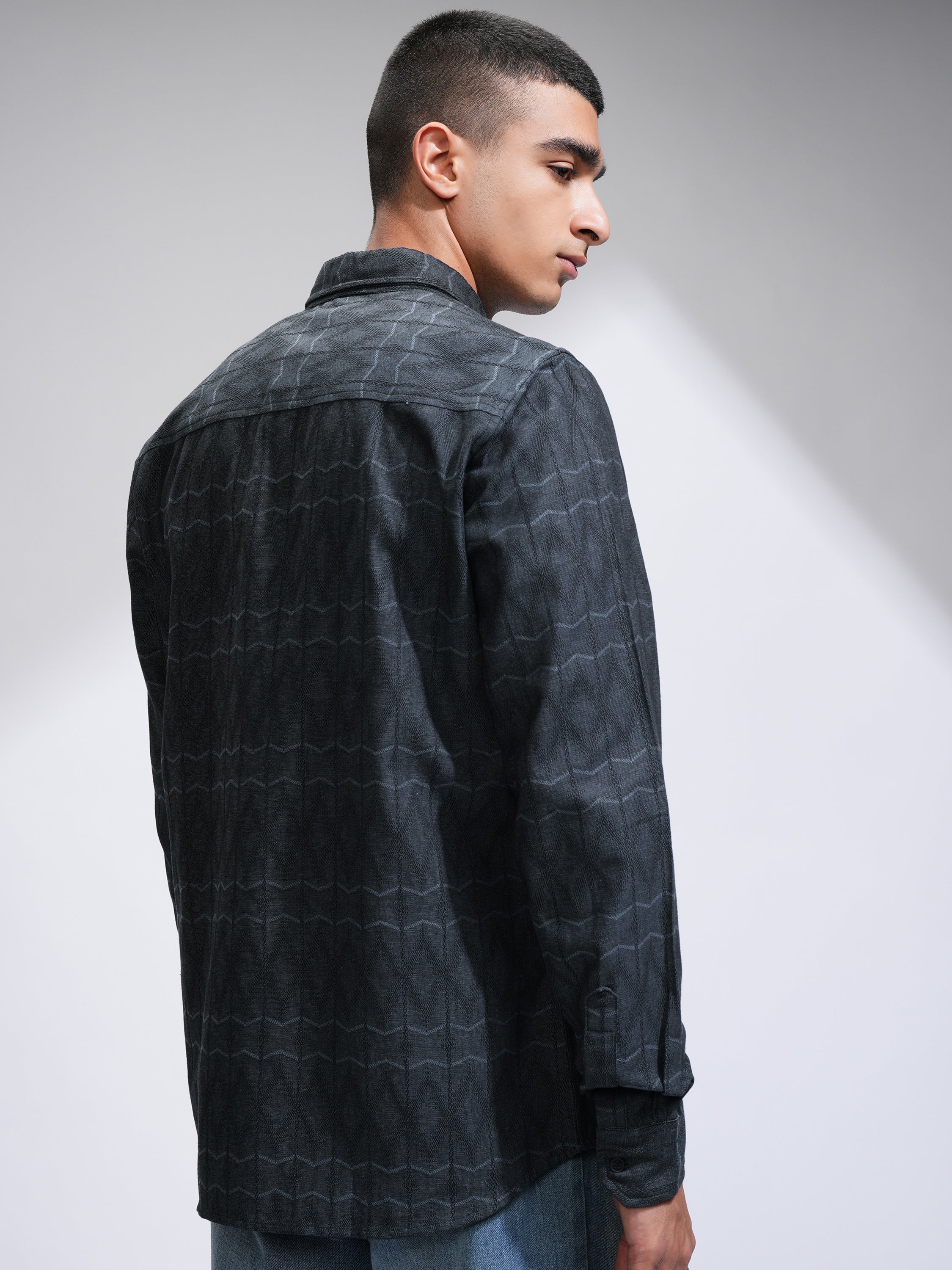 Highlander Men Navy Blue Printed Slim Fit Casual Shirt - Navy Blue - Image 3
