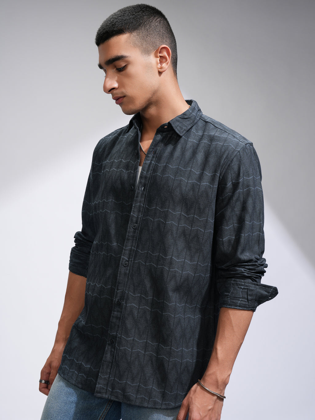 Highlander Men Navy Blue Printed Slim Fit Casual Shirt - Navy Blue - Image 4