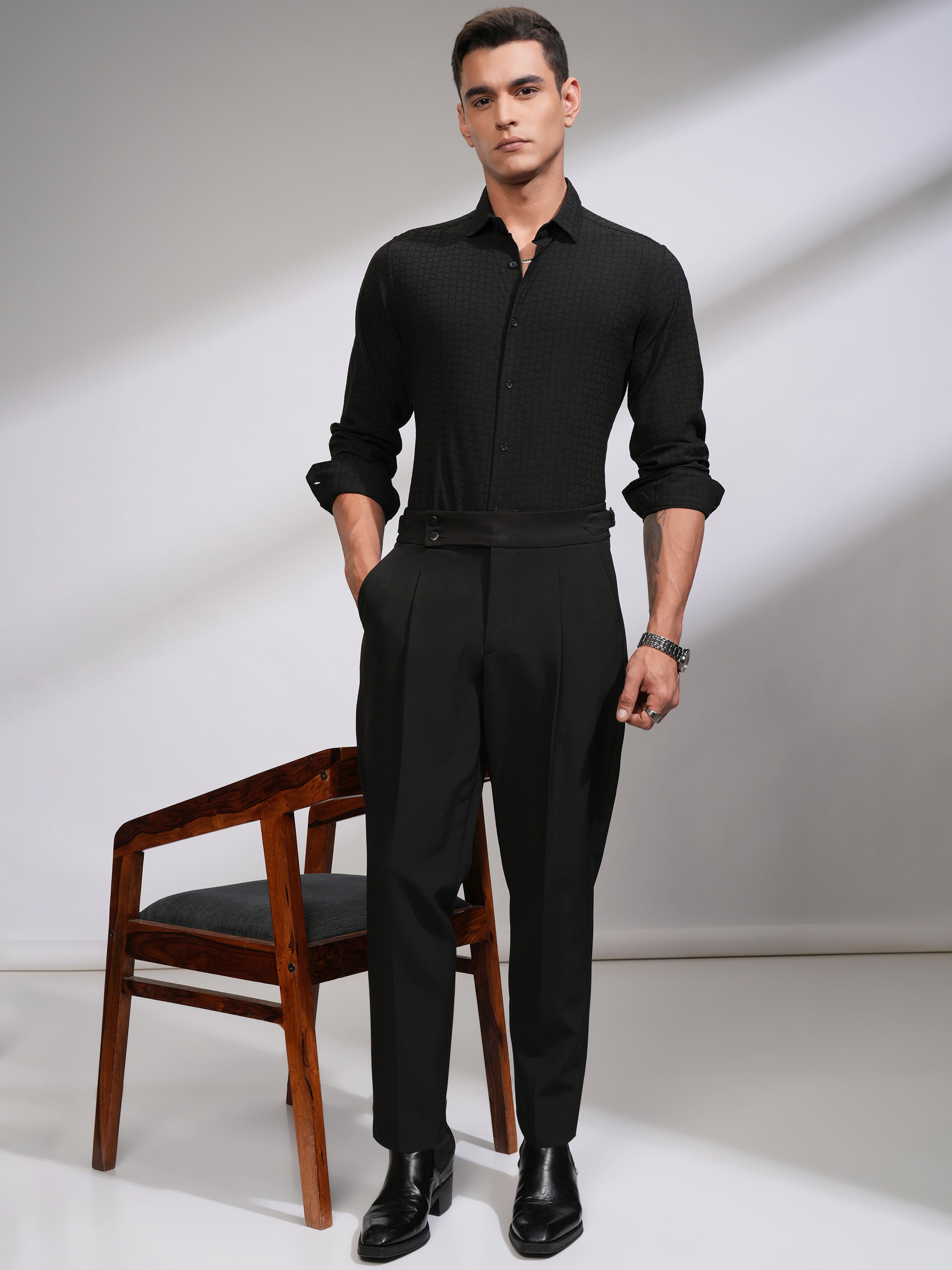 Highlander Men Black Textured Slim Fit Casual Shirt - Black - Image 2