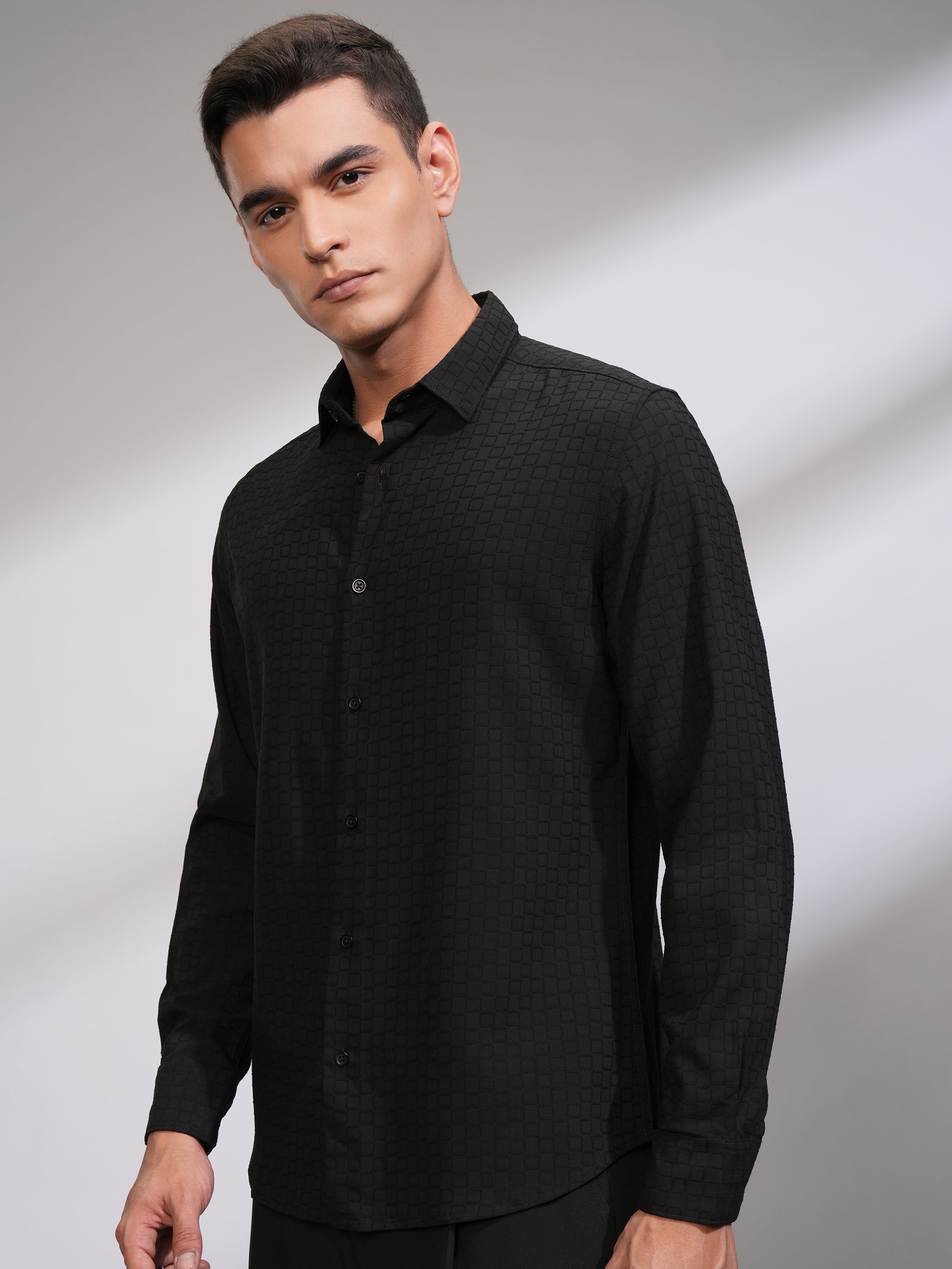 Highlander Men Black Textured Slim Fit Casual Shirt - Black - Image 4