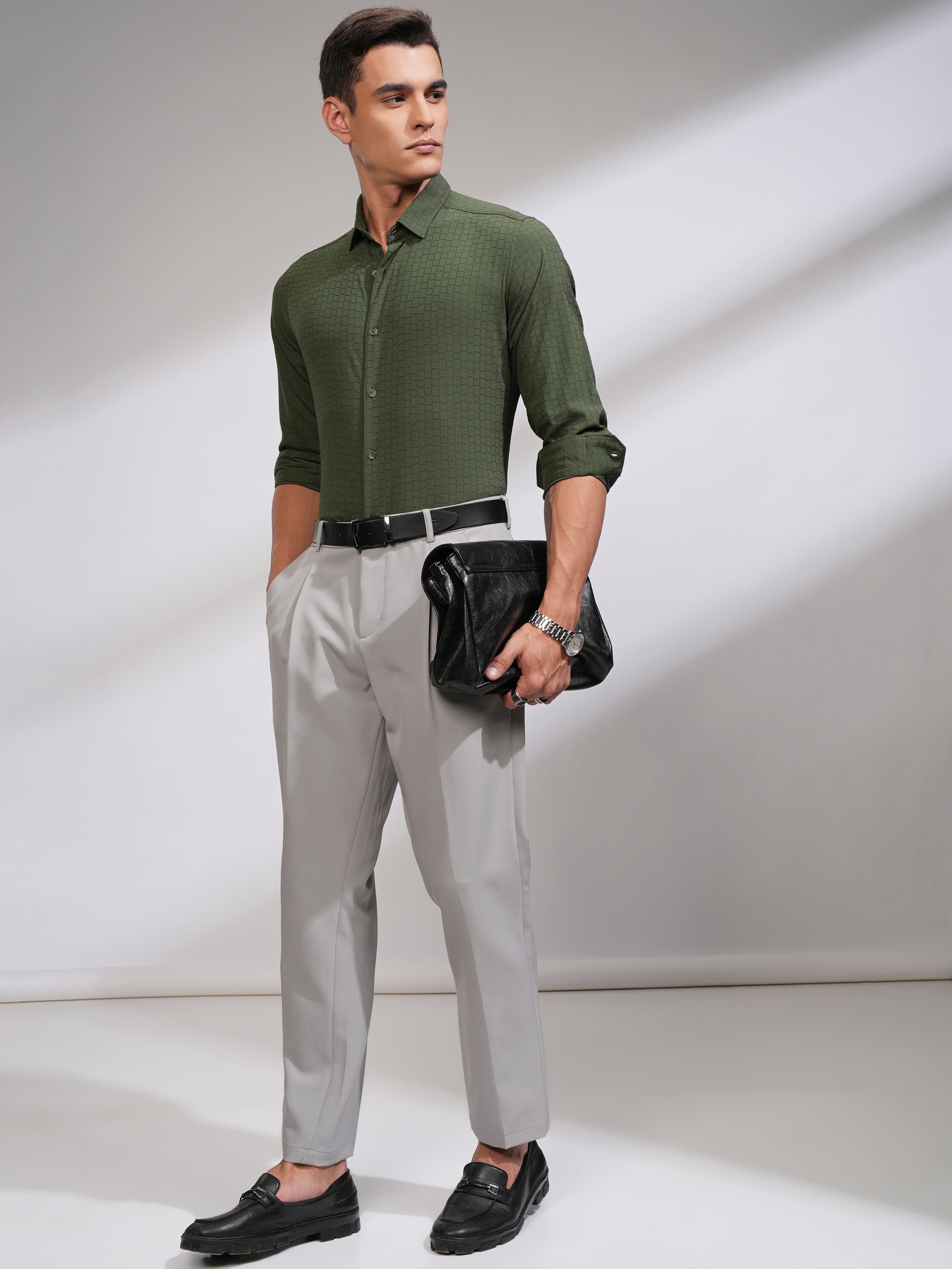 Highlander Men Green Textured Slim Fit Casual Shirt - Green - Image 2