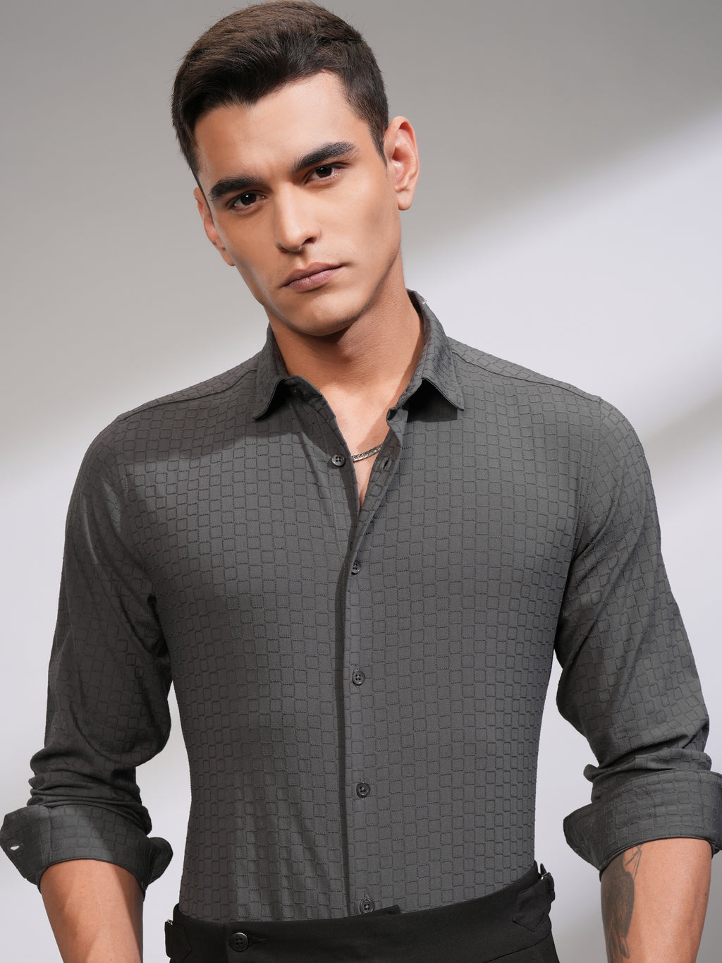 Highlander Men Grey Textured Slim Fit Casual Shirt - Grey - Image 1