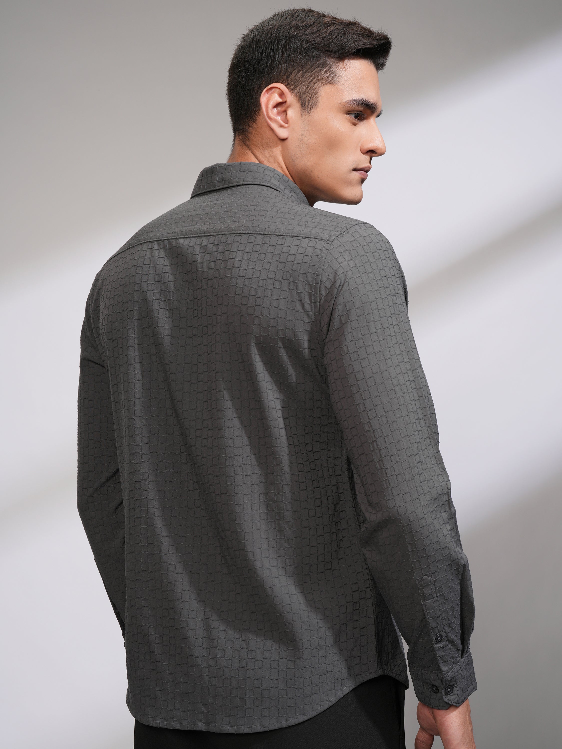 Highlander Men Grey Textured Slim Fit Casual Shirt - Grey - Image 3