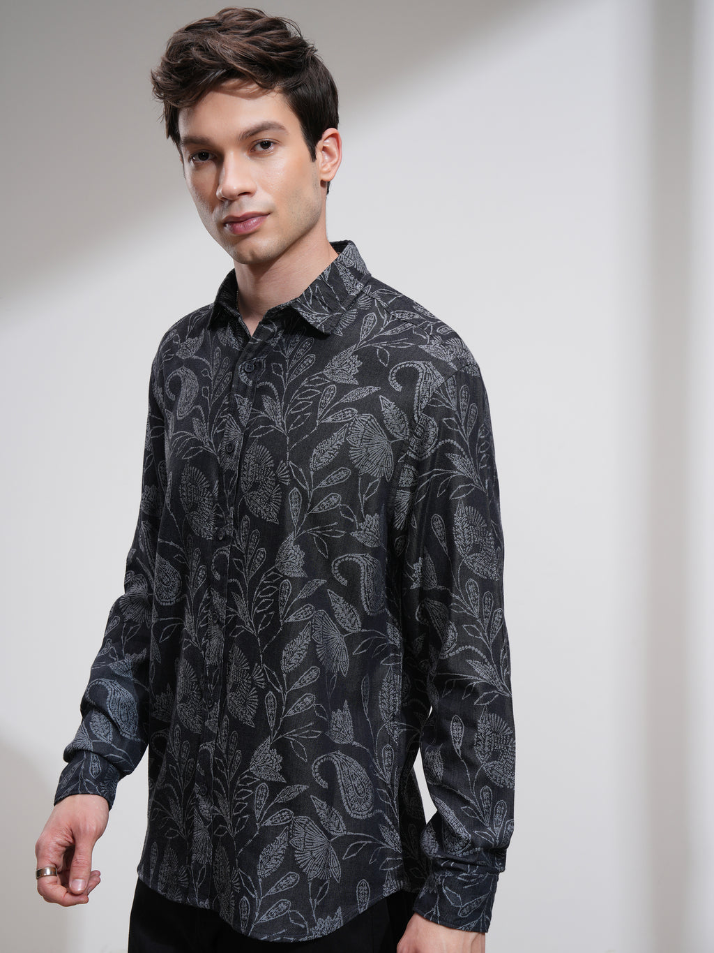 Highlander Men Charcoal Printed Relaxed Fit Casual Shirt - Charcoal - Image 4