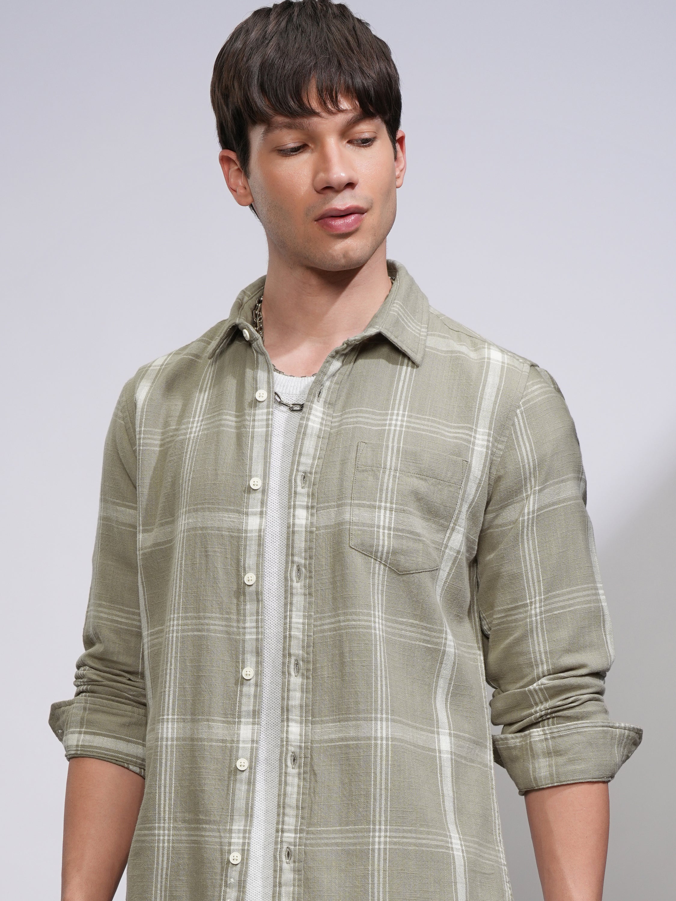 Highlander Men Green Checked Slim Fit Casual Shirt - Green - Image 1