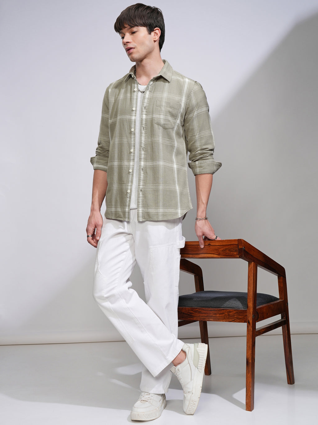 Highlander Men Green Checked Slim Fit Casual Shirt - Green - Image 2