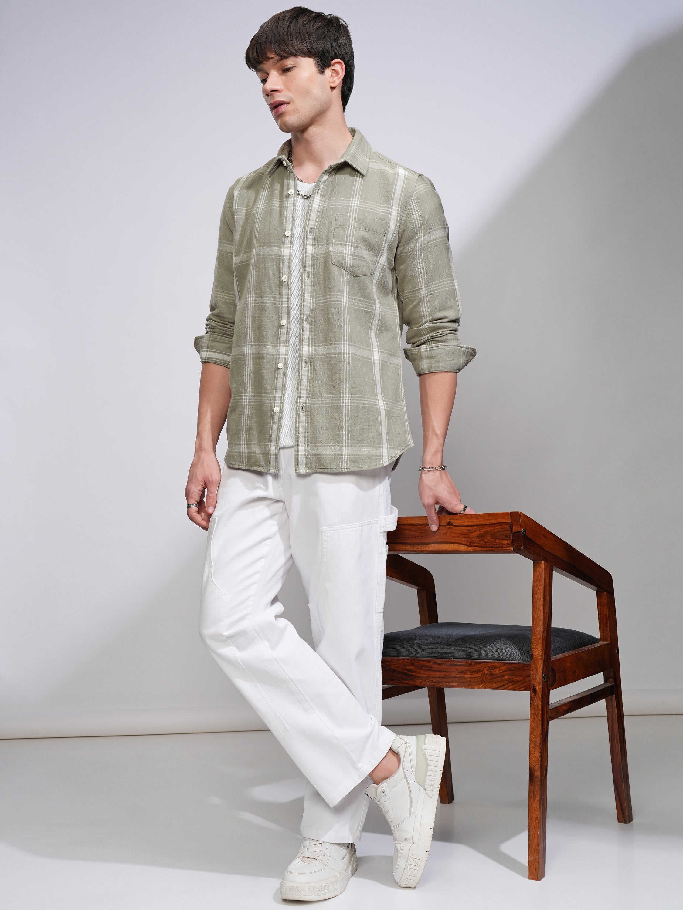 Highlander Men Green Checked Slim Fit Casual Shirt - Green - Image 2