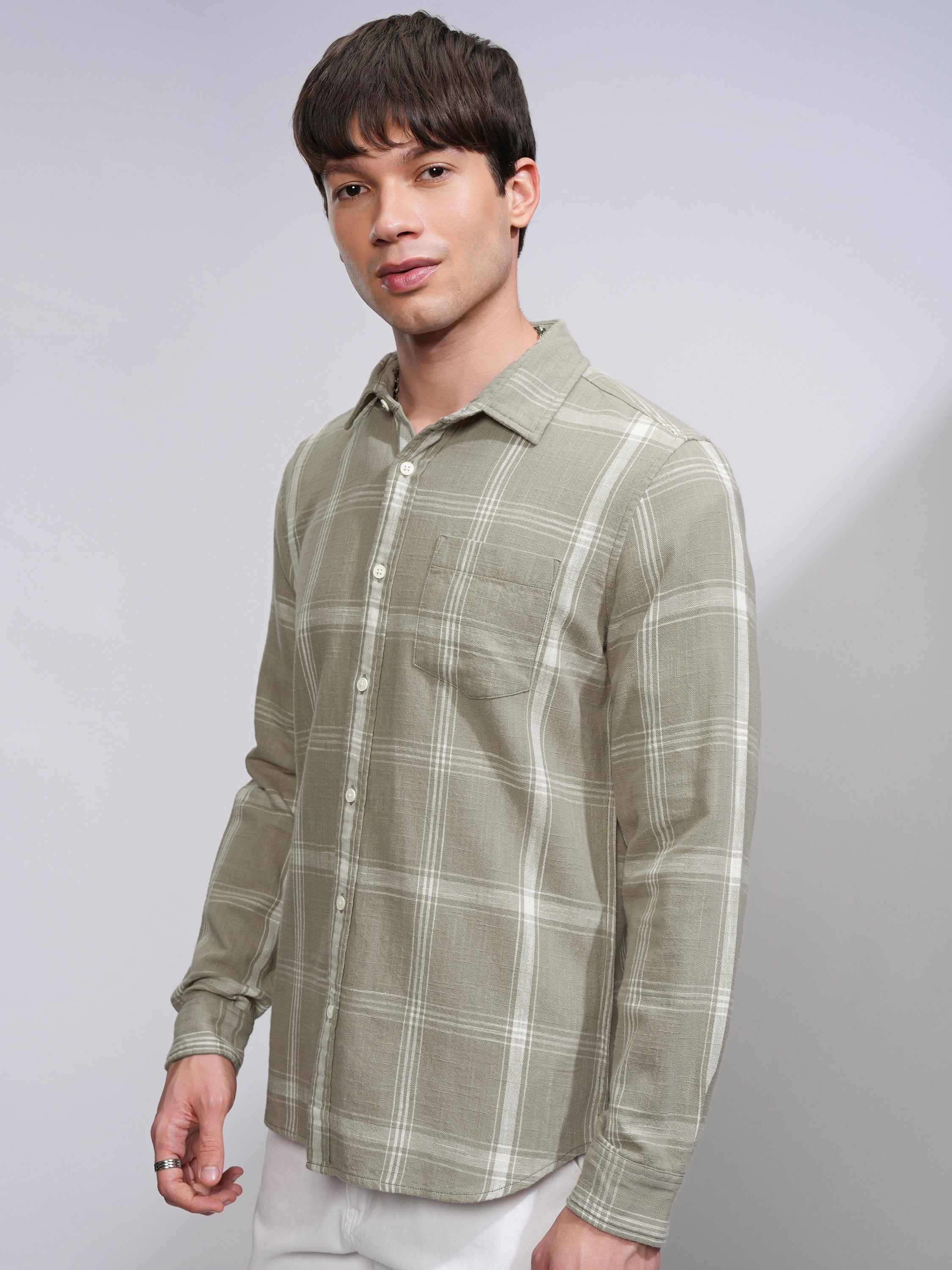 Highlander Men Green Checked Slim Fit Casual Shirt - Green - Image 4