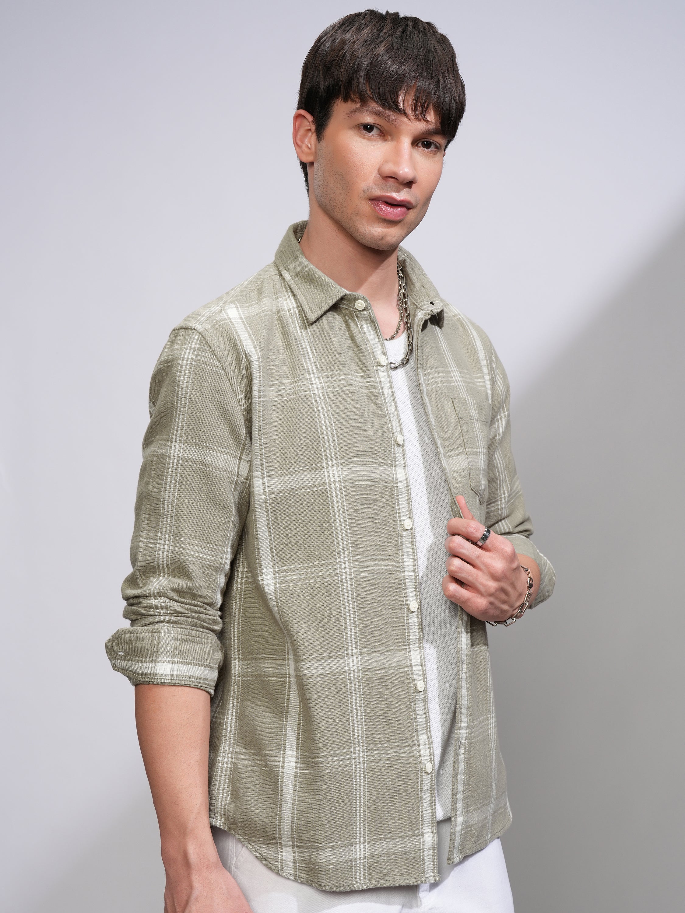 Highlander Men Green Checked Slim Fit Casual Shirt - Green - Image 6