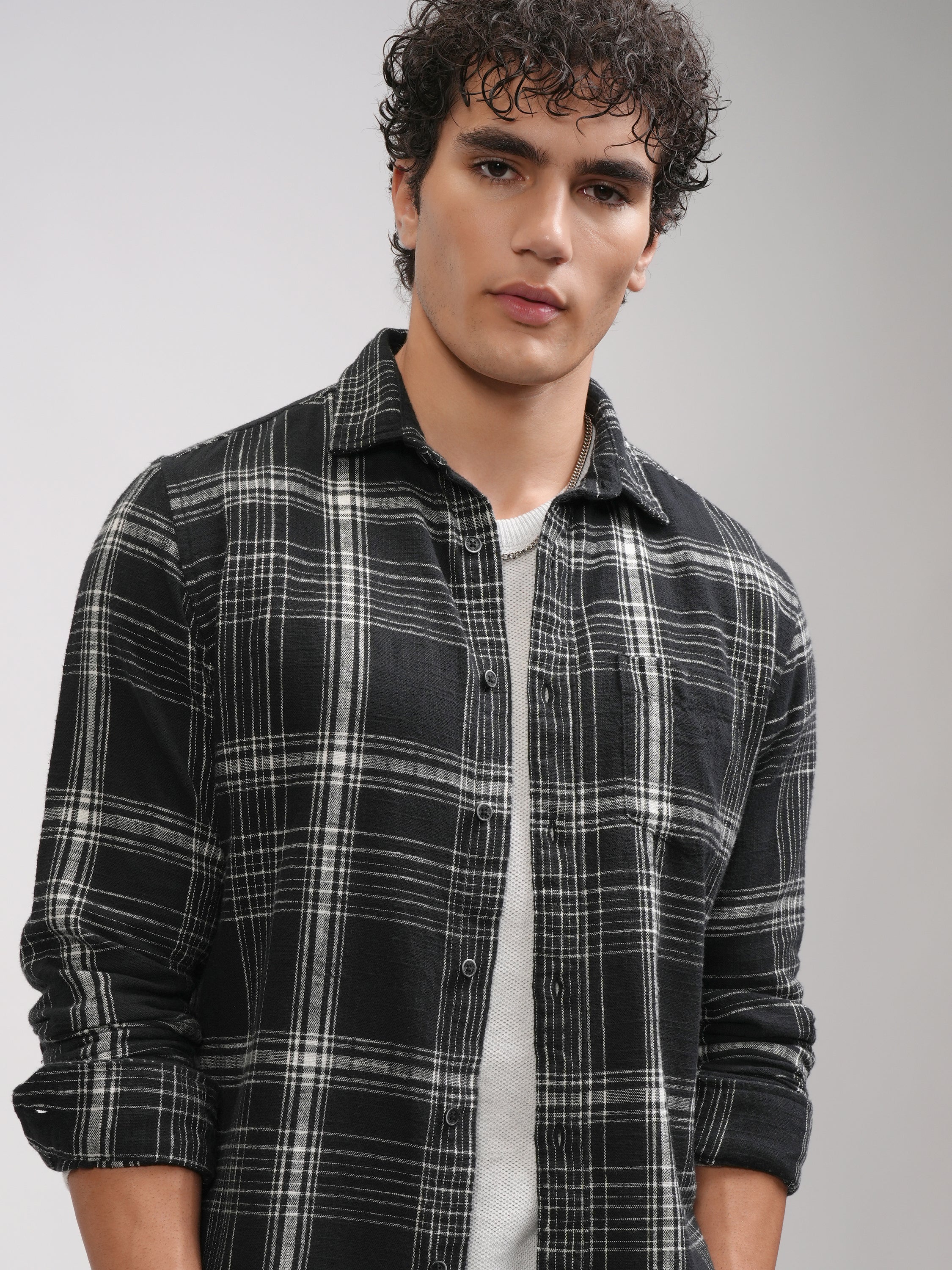 Highlander Men Black Checked Slim Fit Casual Shirt - Black - Image 1