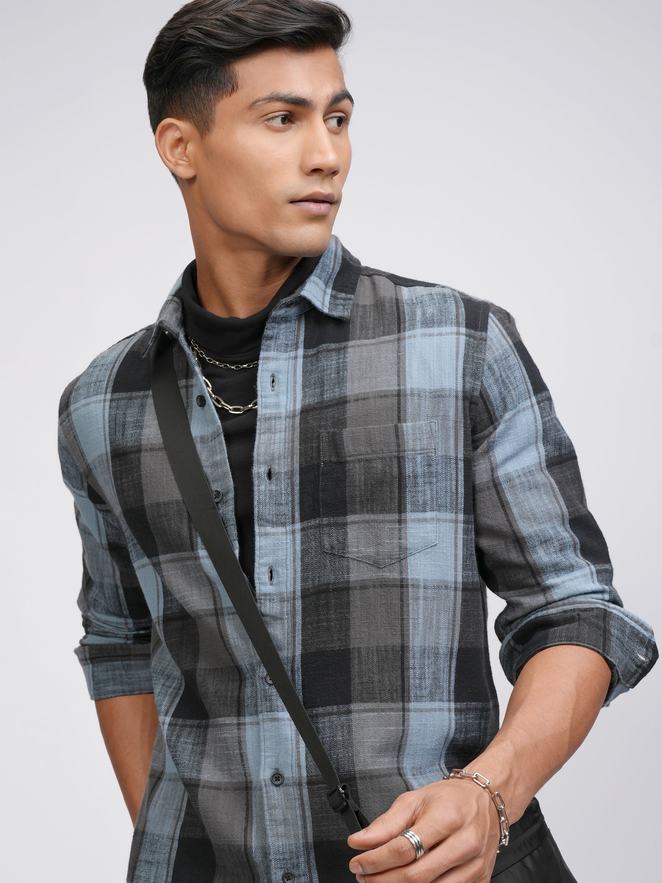 Highlander Men Blue Checked Slim Fit Casual Shirt - Blue - Image 1
