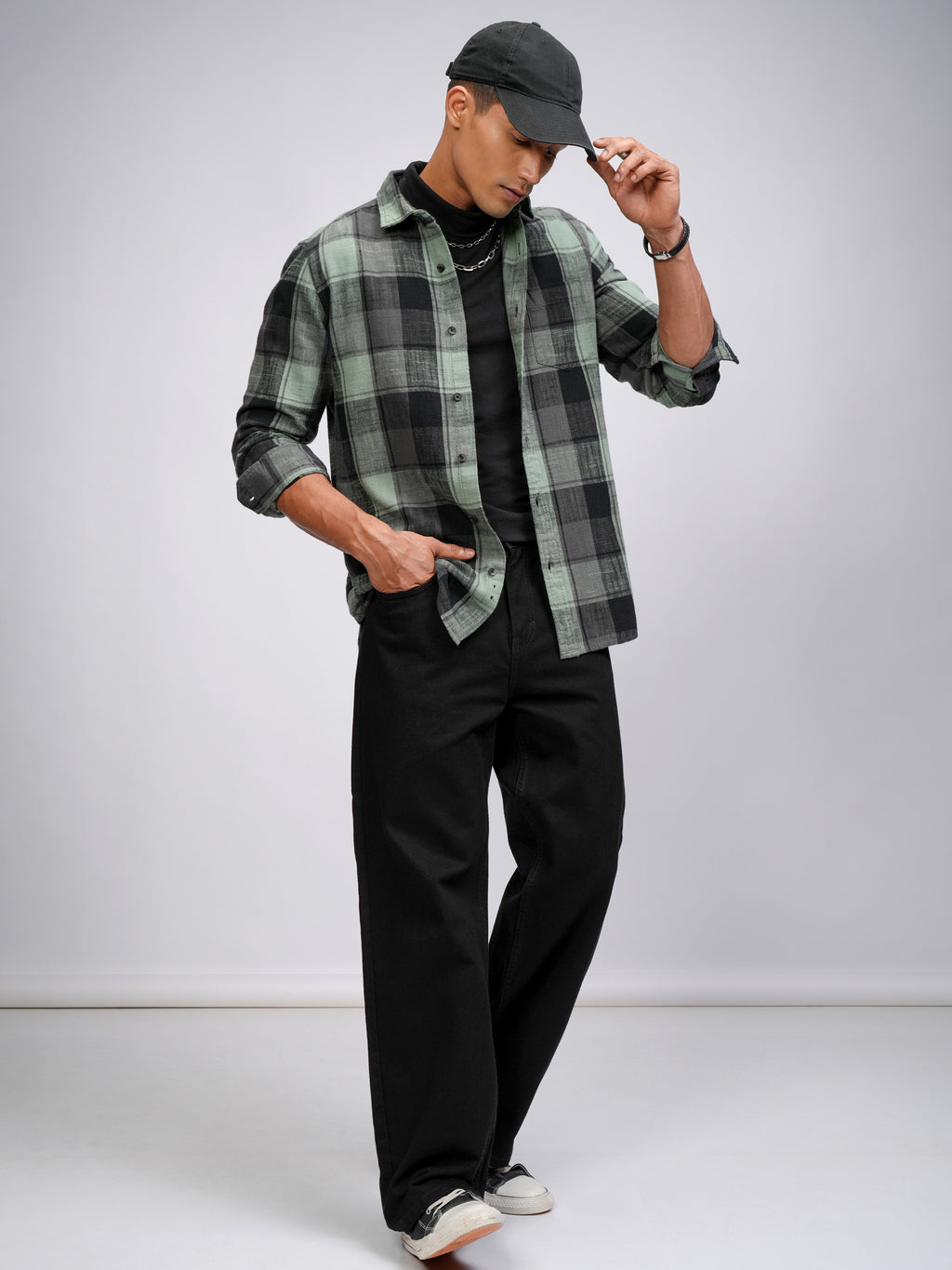 Highlander Men Green Checked Slim Fit Casual Shirt - Green - Image 2