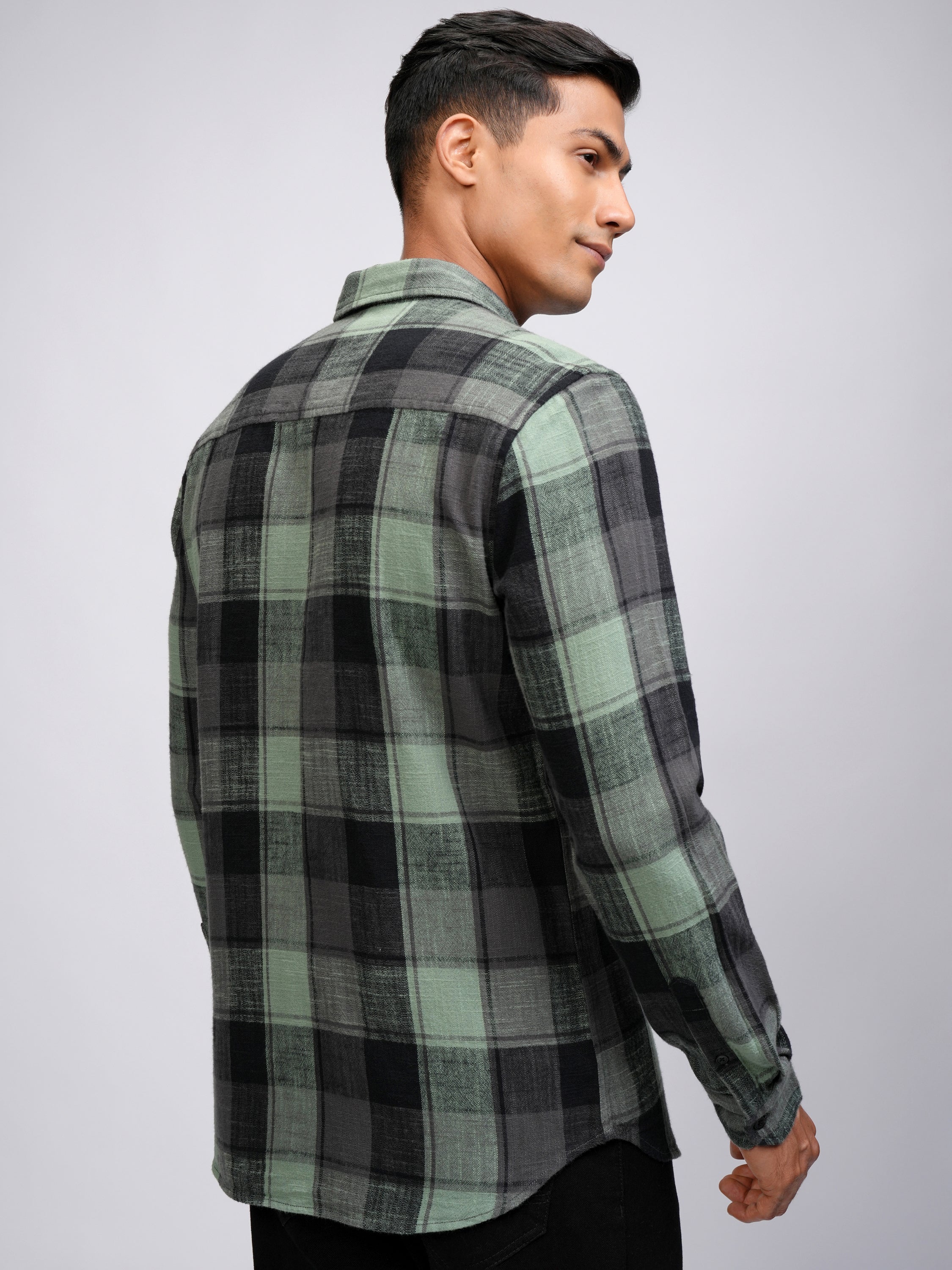 Highlander Men Green Checked Slim Fit Casual Shirt - Green - Image 3