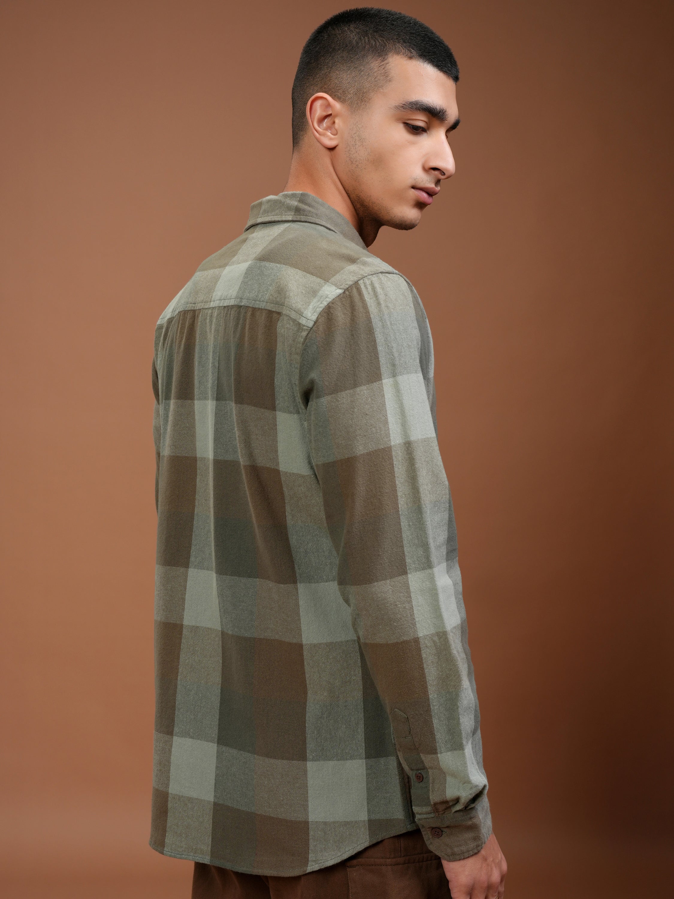 Highlander Men Green Checked Slim Fit Casual Shirt - Green - Image 3