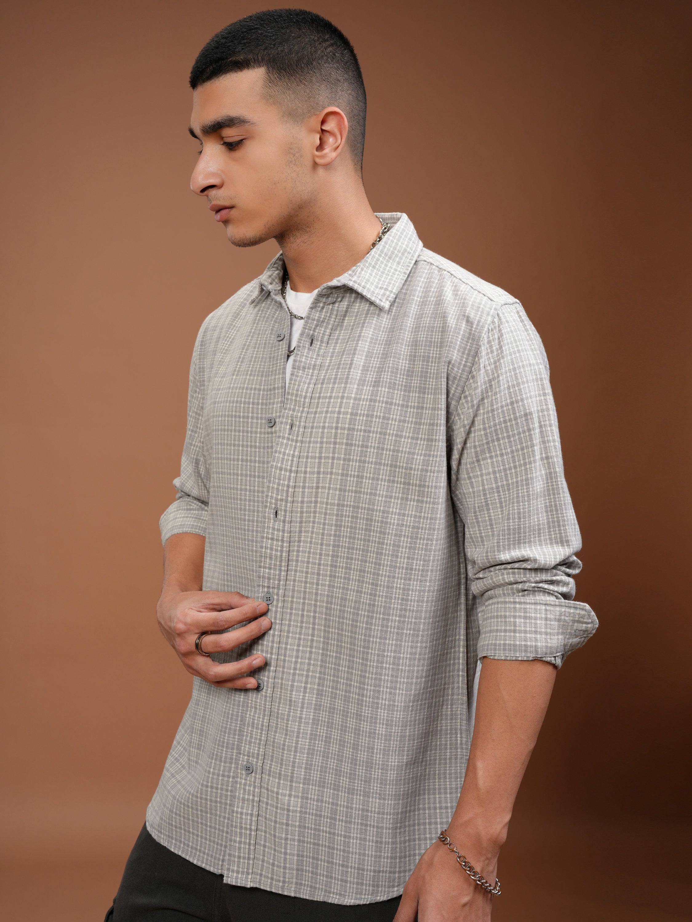 Highlander Men Grey Checked Slim Fit Casual Shirt - Grey - Image 4