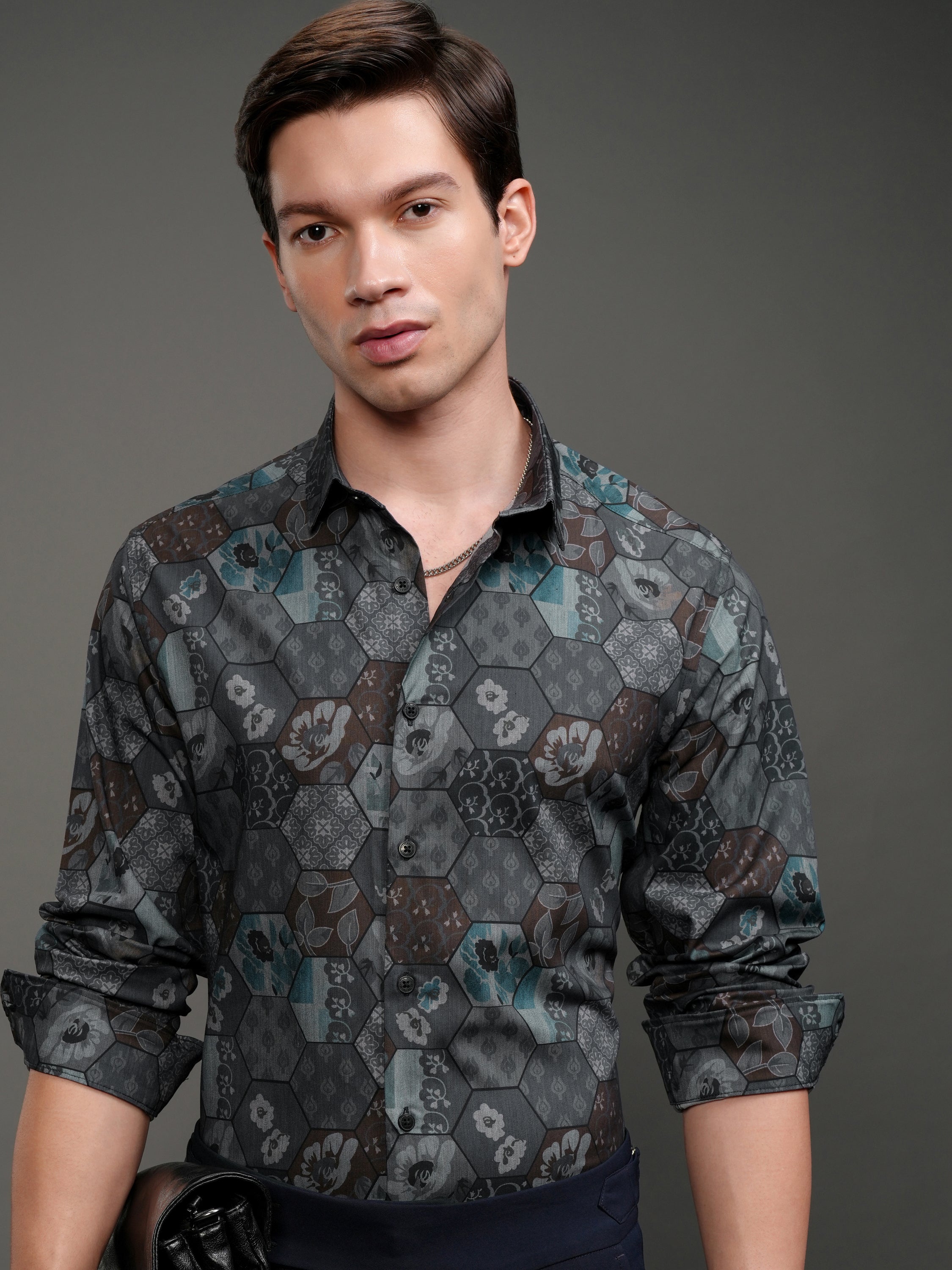 Highlander Men Grey Printed Slim Fit Casual Shirt - Grey - Image 1