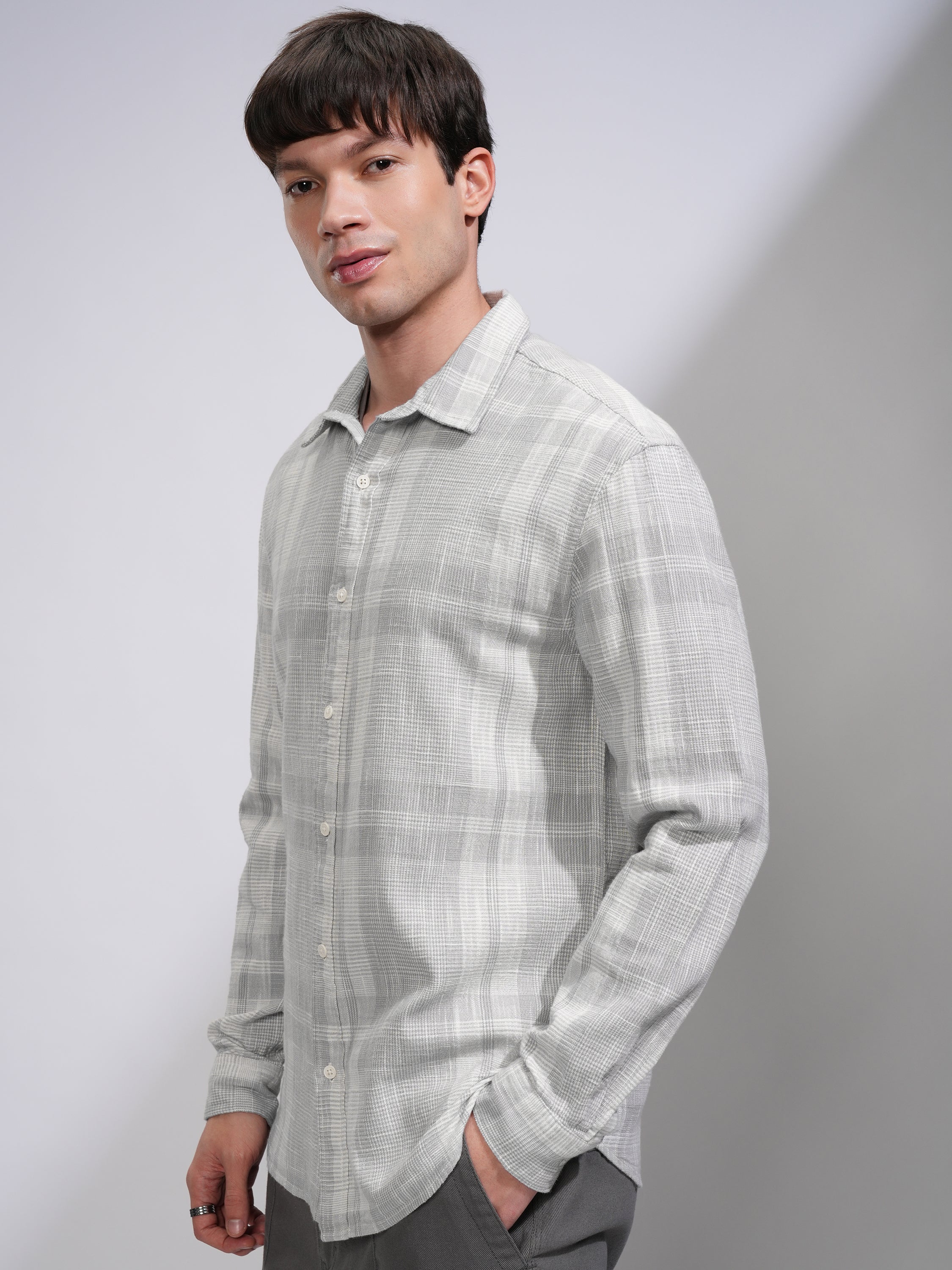 Highlander Men Grey Checked Relaxed Fit Casual Shirt - Grey - Image 4